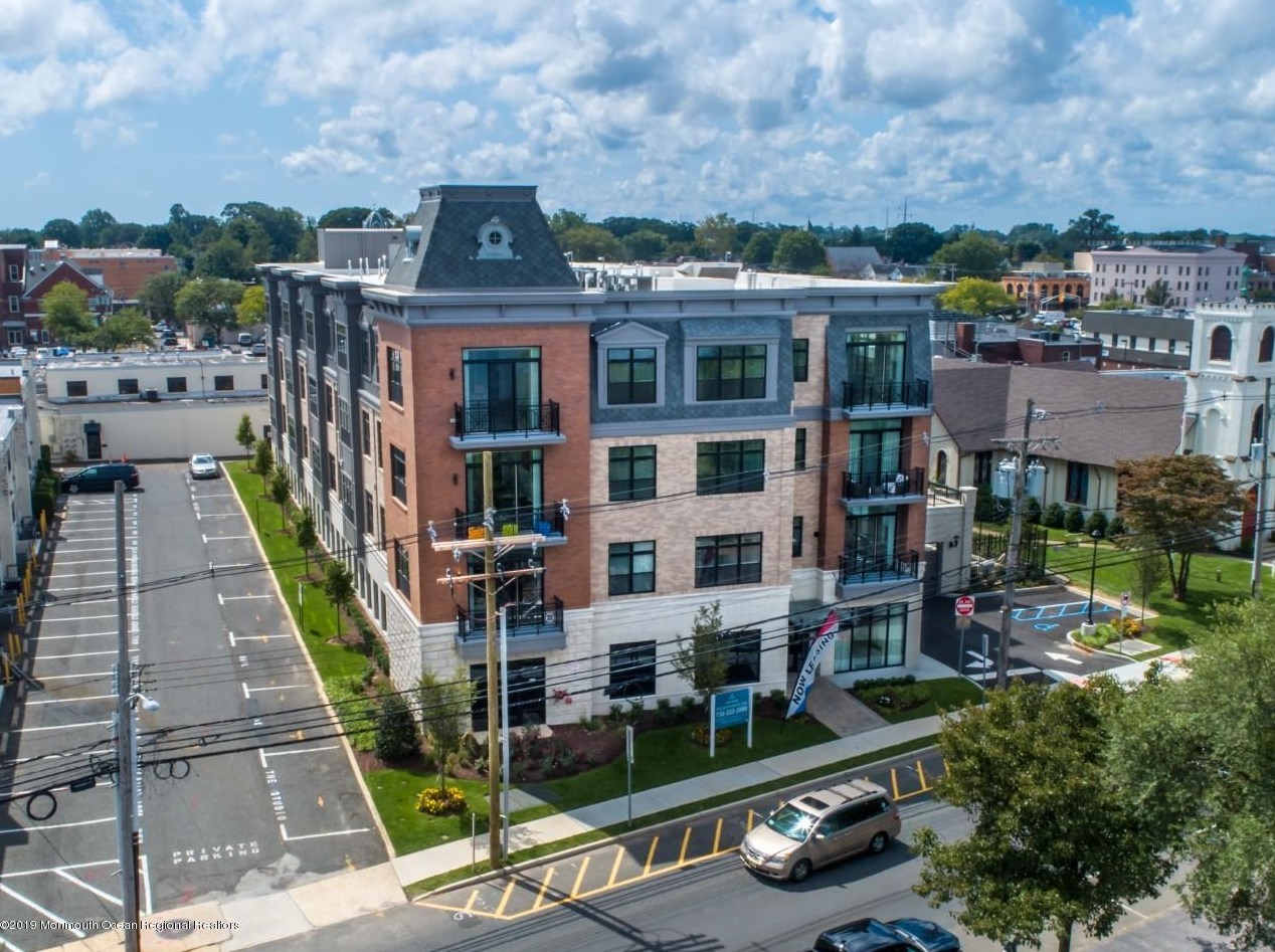 55 Front Street W #309, Tinton Falls, NJ 07701