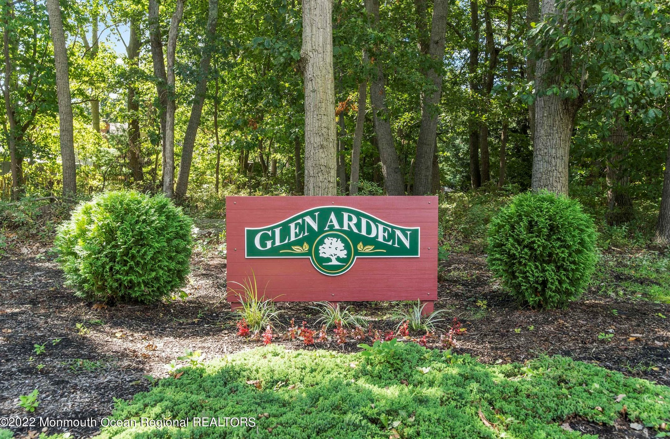 5 Feathertree Ct, Wall Township, NJ 07731-1656