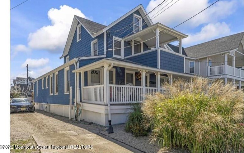 111 7th Ave, Belmar, NJ 07719-2275