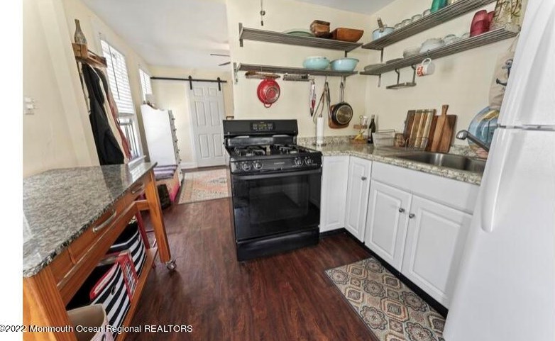 111 7 Ave, Belmar NJ  07719-2205 exterior