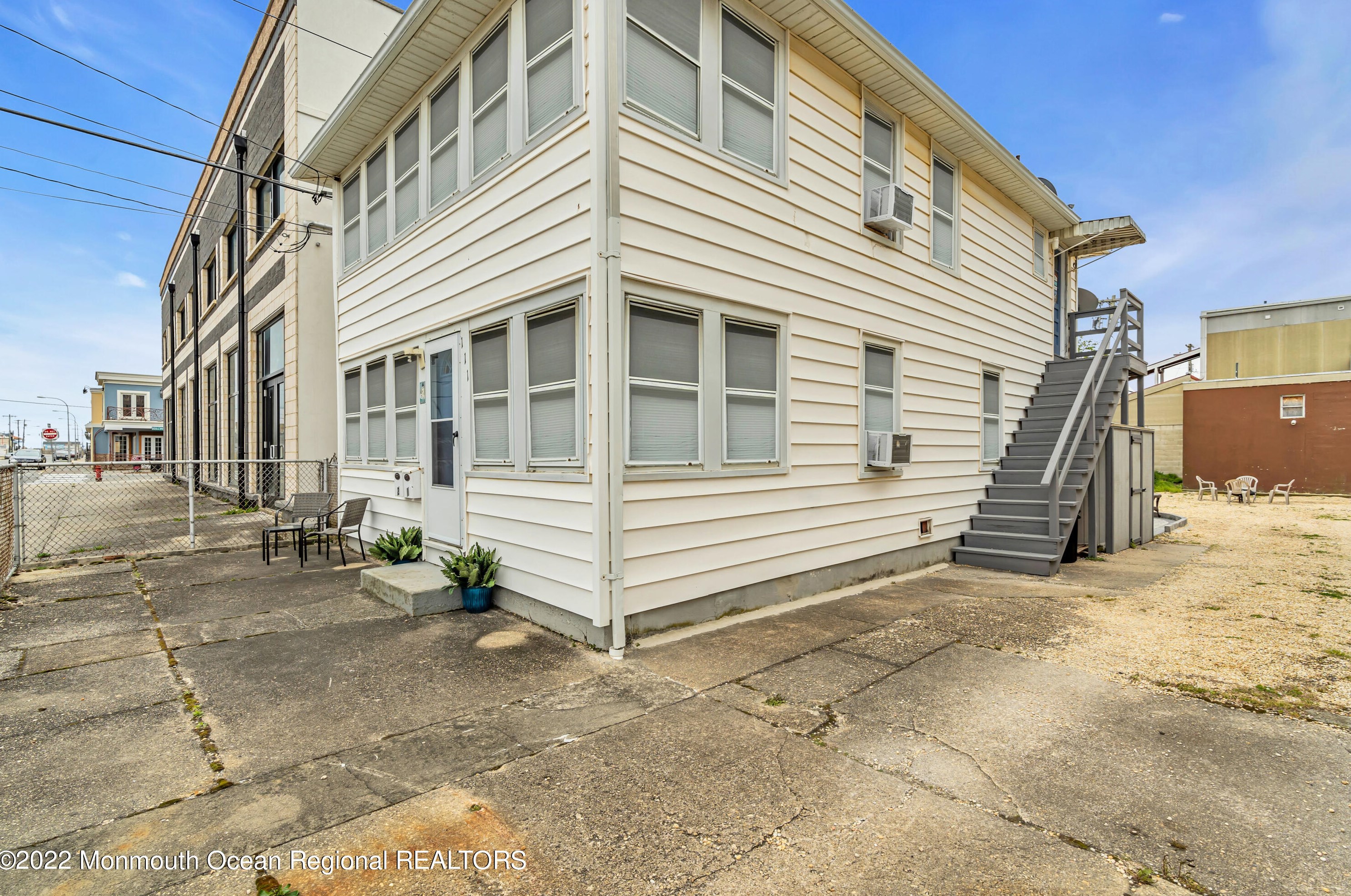 111 Blaine Ave, Pelican Island, NJ 08751