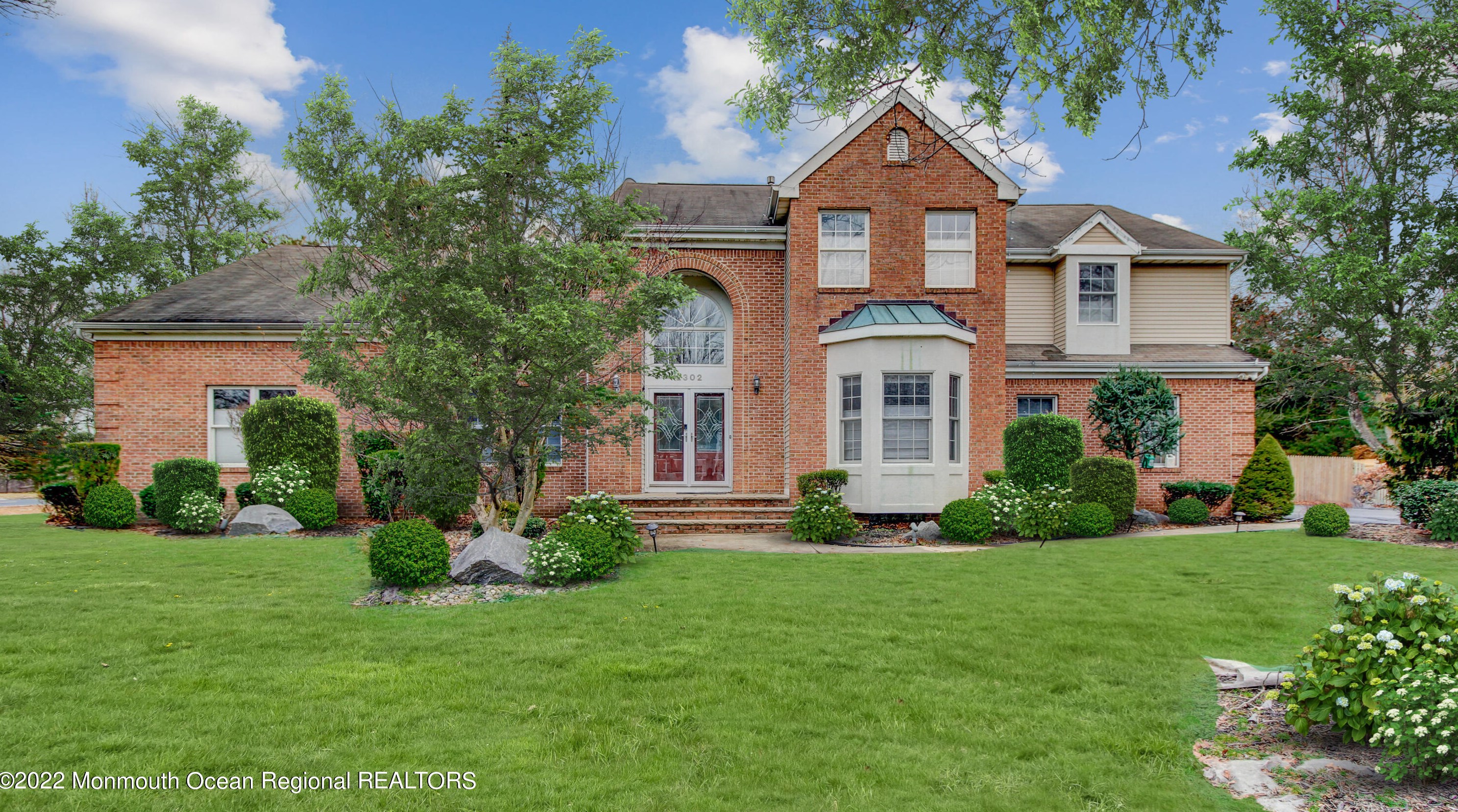 2302 Autumn Dr, Toms River, NJ 08755-1379