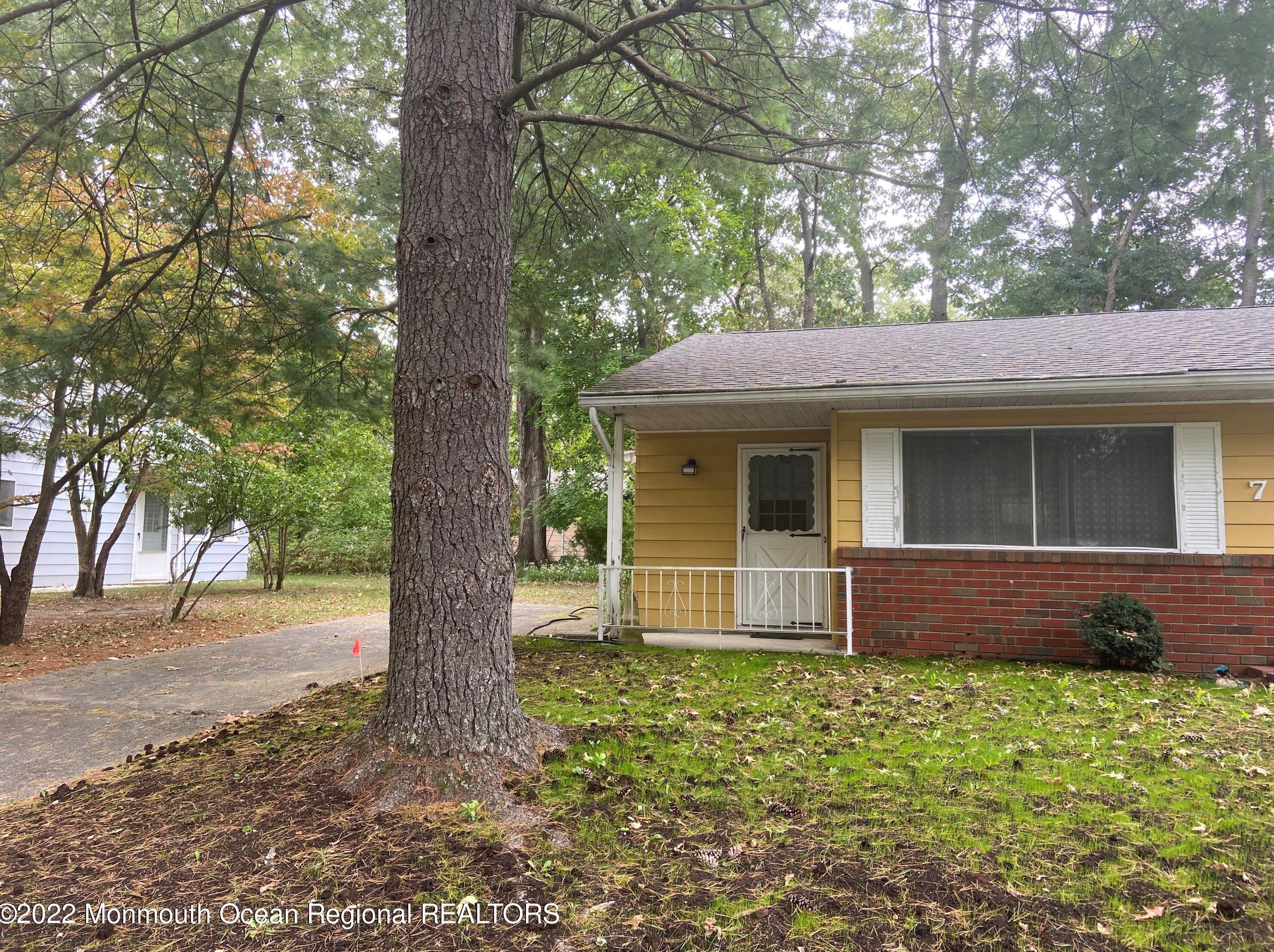7 Oregon Dr #b, Lakehurst, NJ 08759