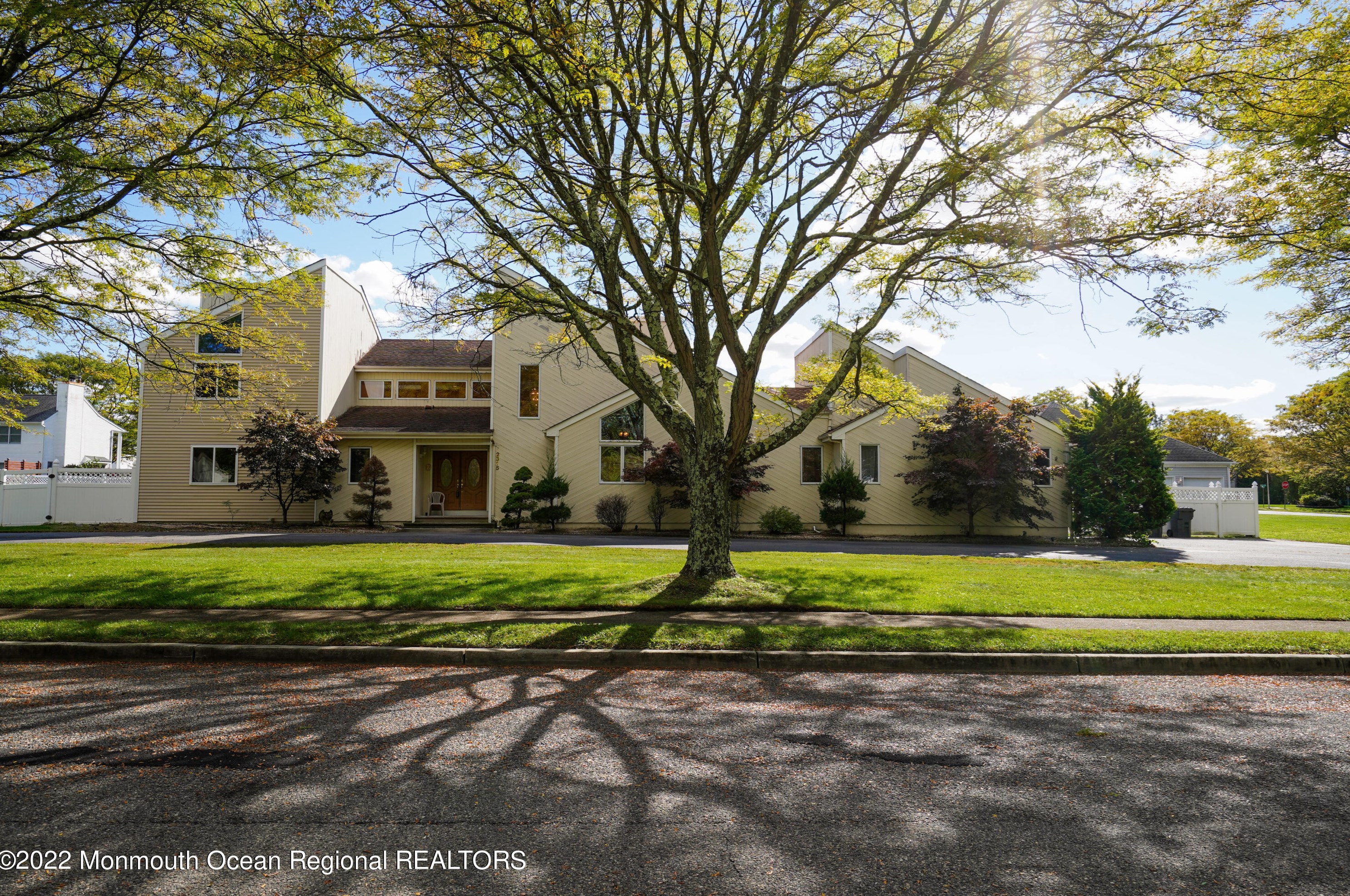 2315 Tapestry Ct, Toms River, NJ 08755-1361