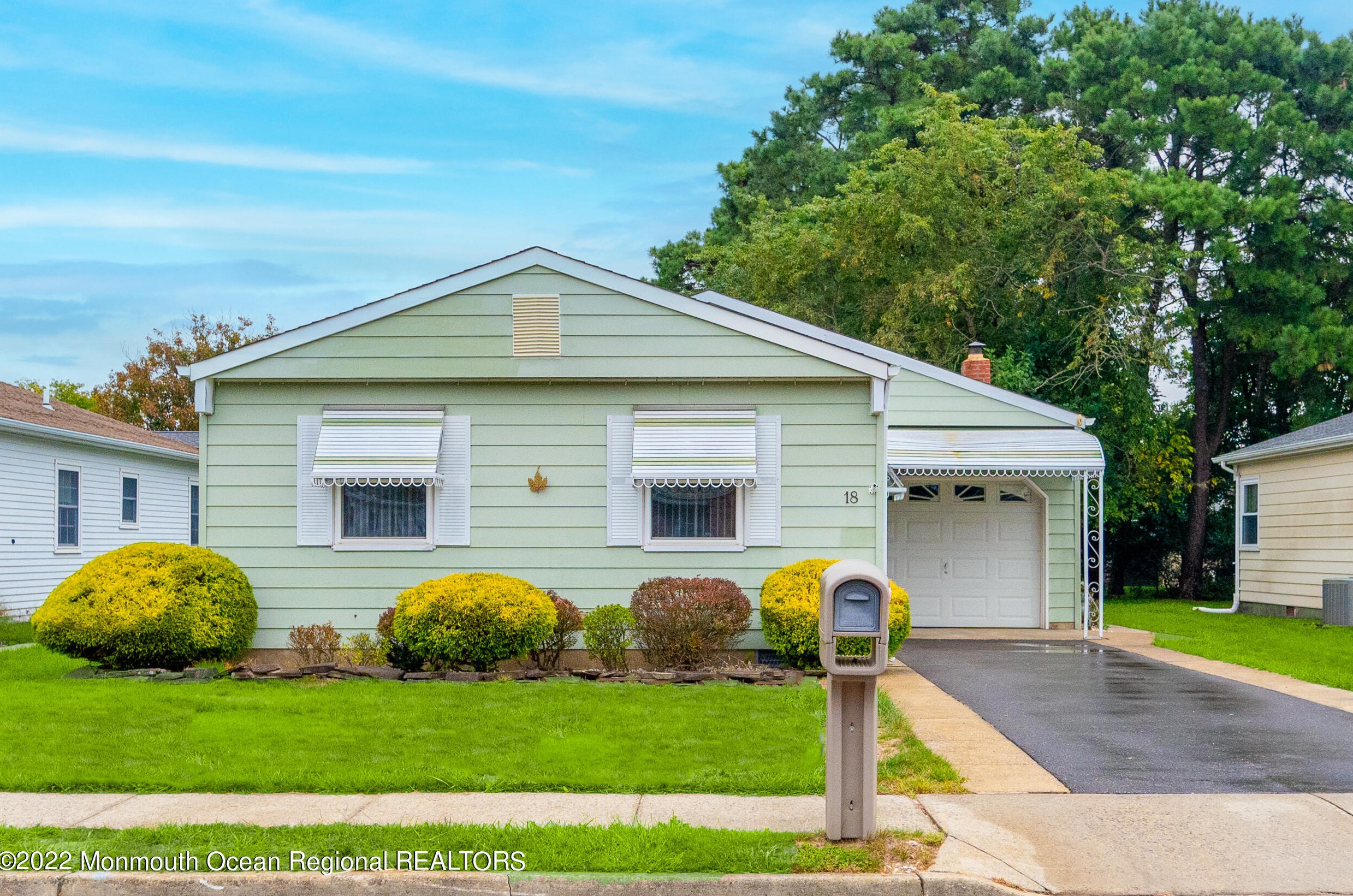 18 San Carlos St, Toms River, NJ 08757-6216