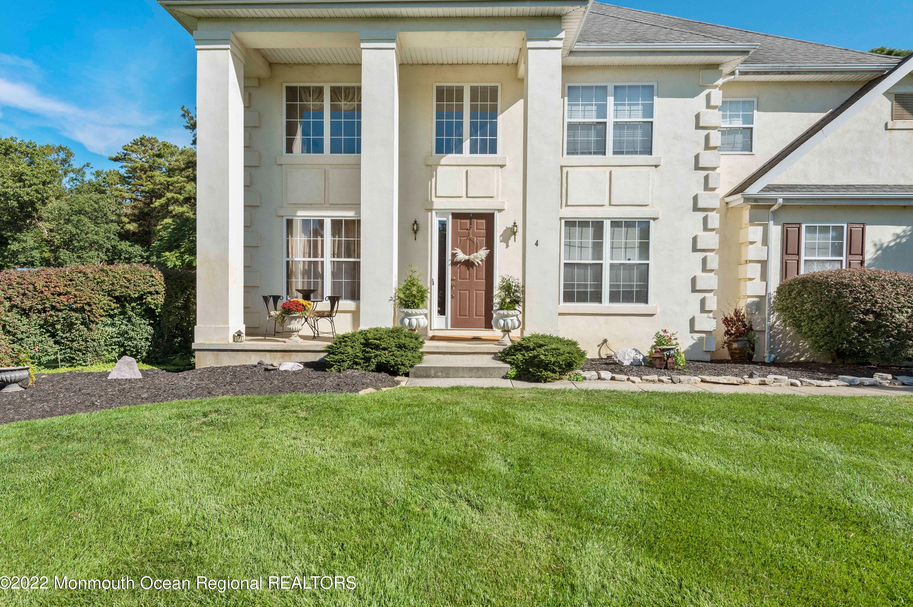4 Scottsdale Ct, Jackson Twp, NJ 08527