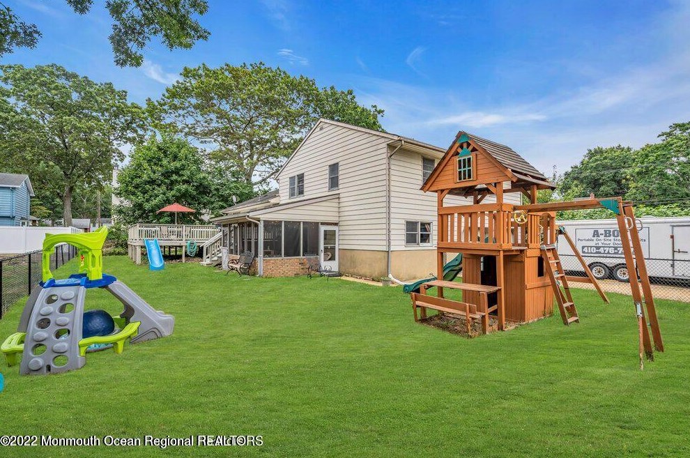 615 Carol Ave, Oakhurst, NJ 07755