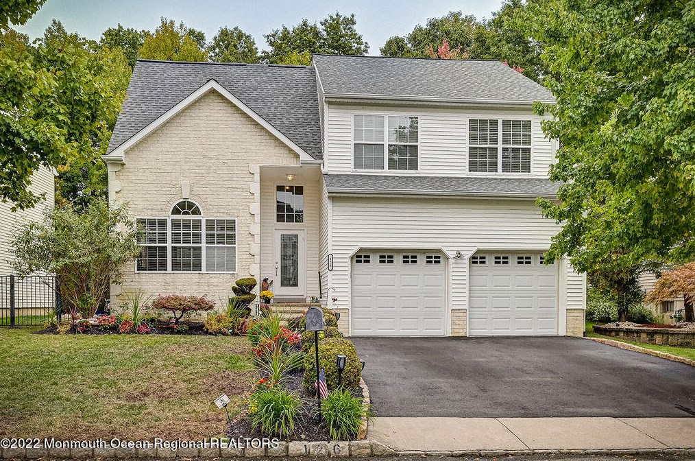 126 Wainwright Dr, Matawan, NJ 07747-9726