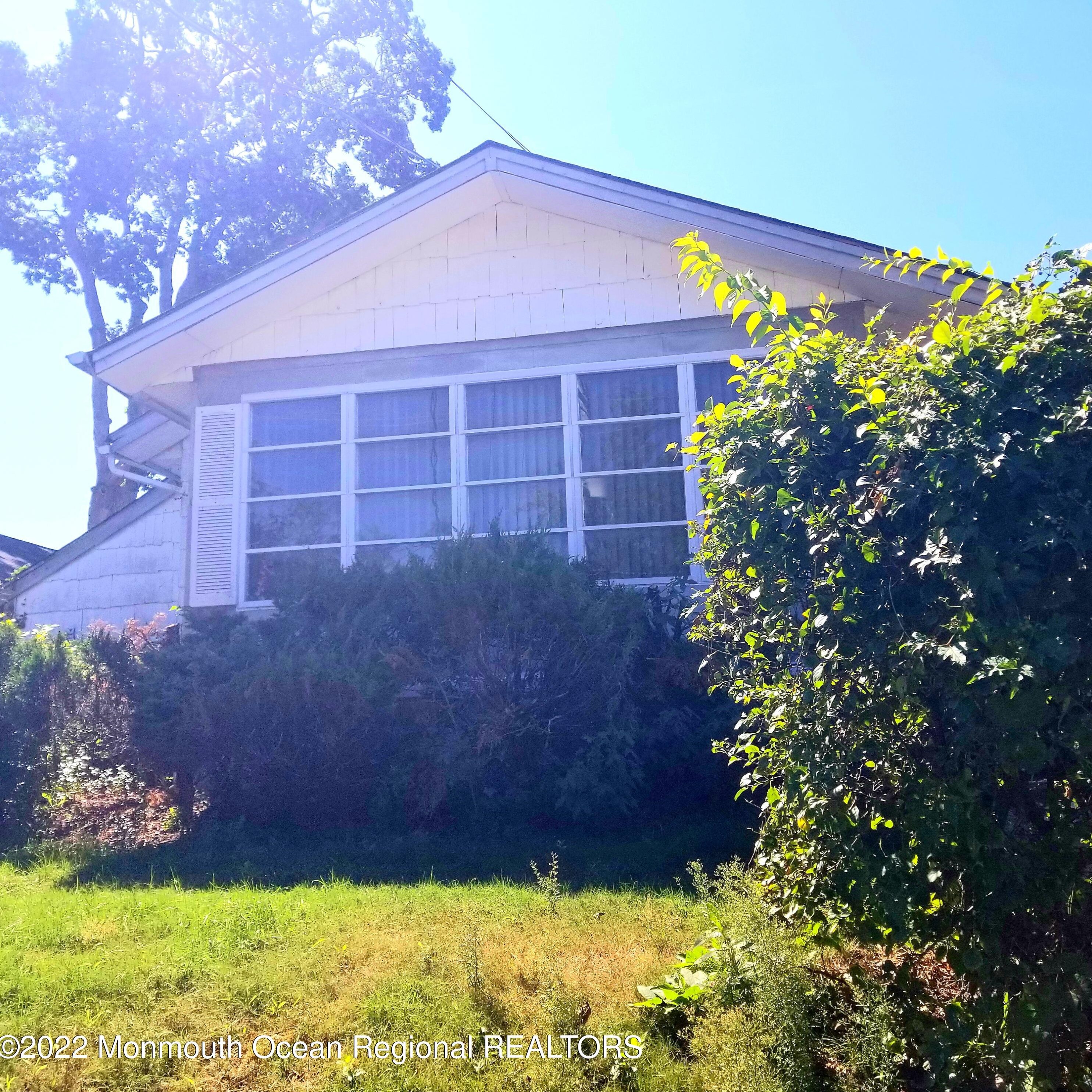 2304 Sunset Ave, Tinton Falls, NJ 07712