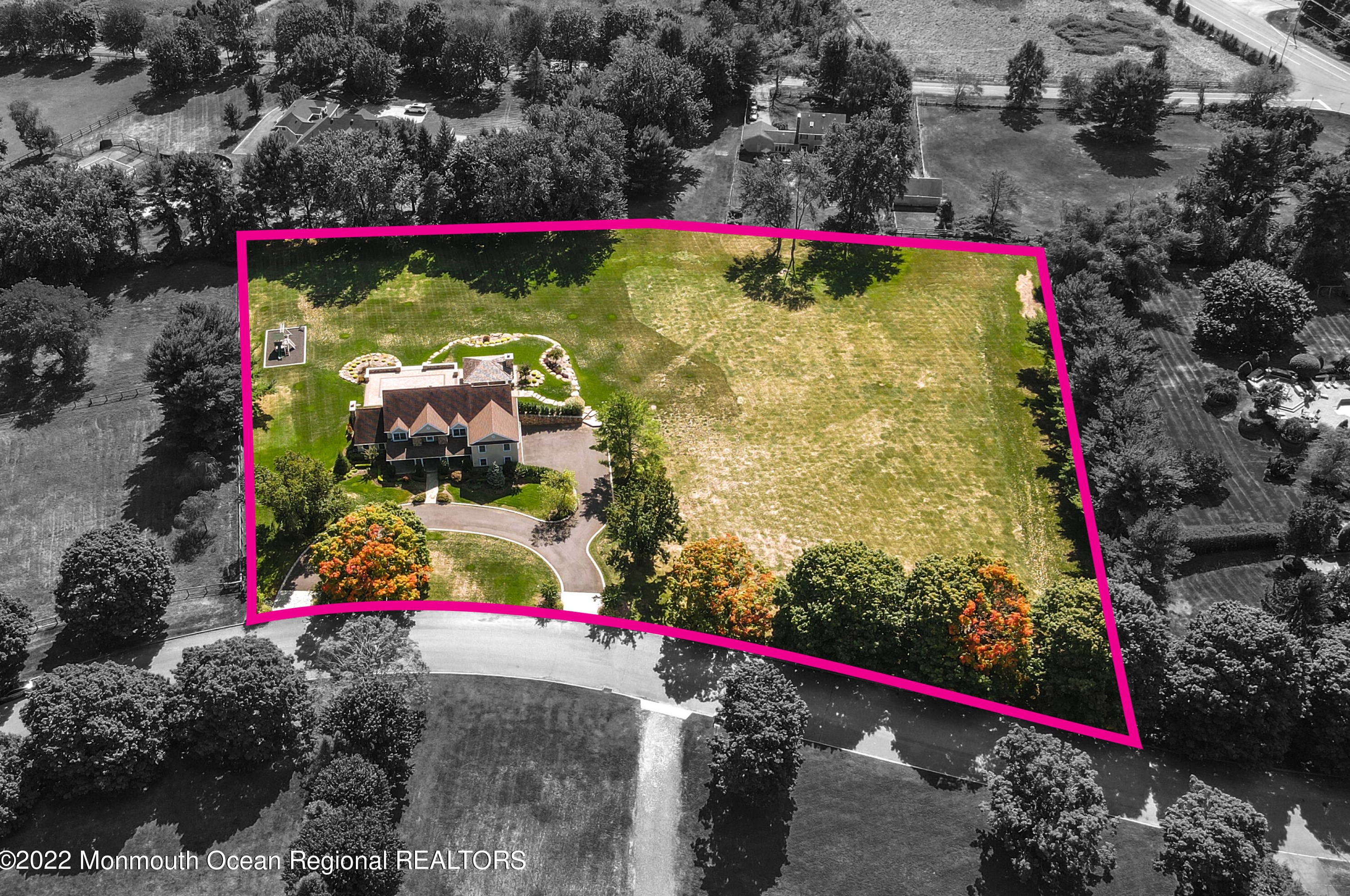 6 Eagle Nest Rd, Vanderburg, NJ 07722-1062