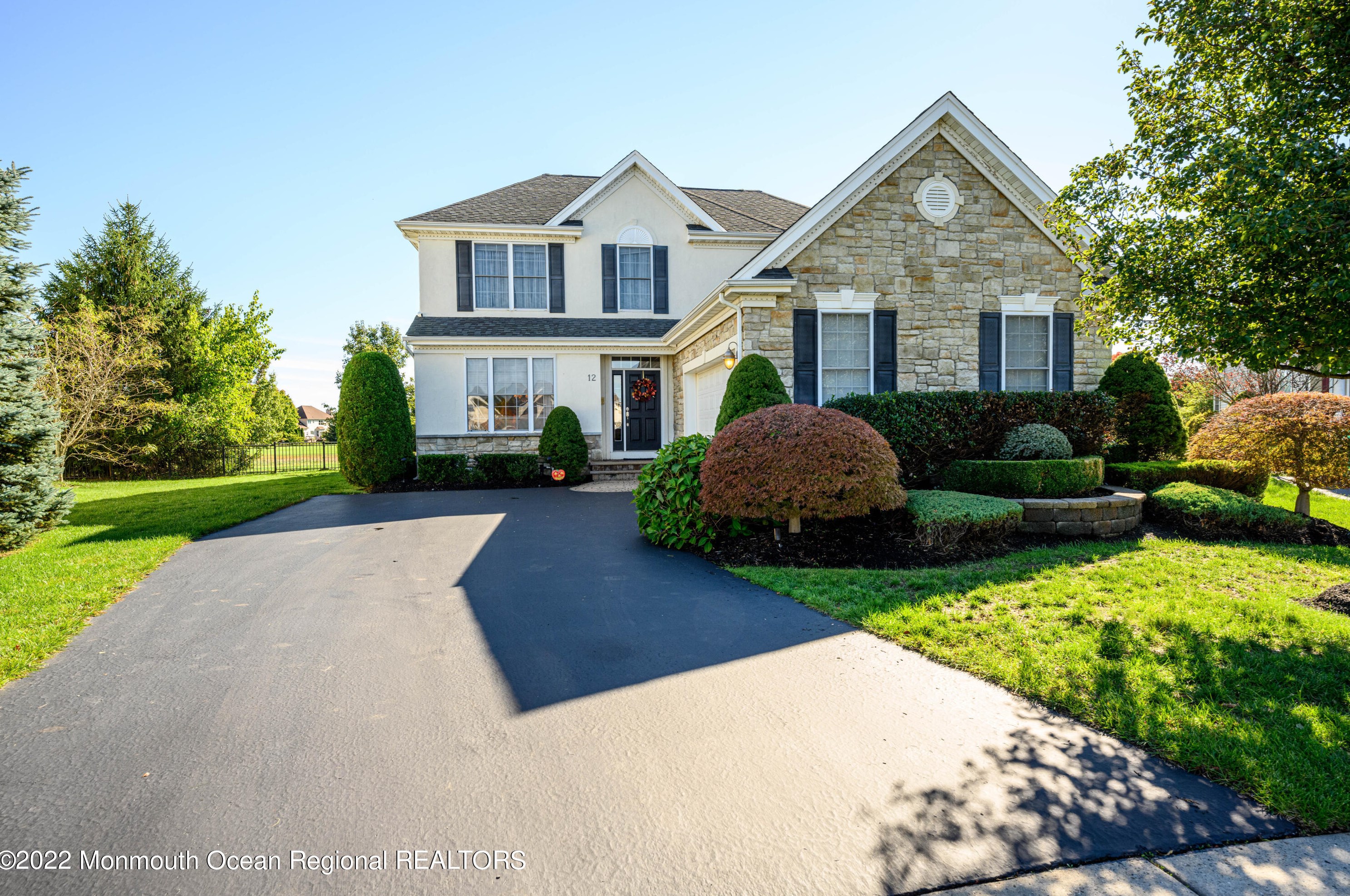 12 Hendrickson Ct, Millstone Township, NJ 07726-7900