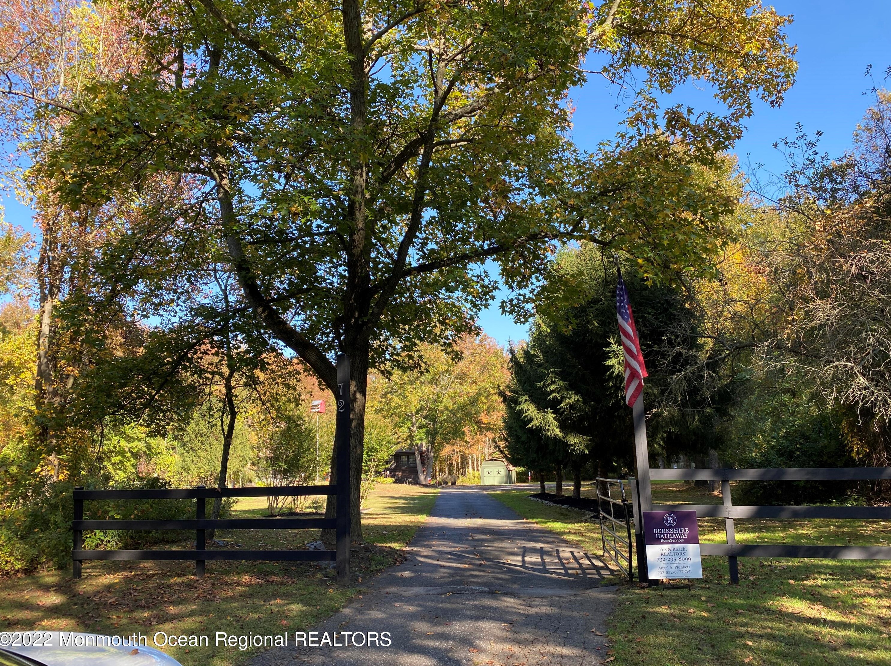 72 Daum Rd, Millstone Township, NJ 07726-4107