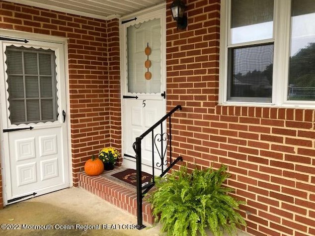 5 Point Blanche Ct, Toms River, NJ 08757-6144