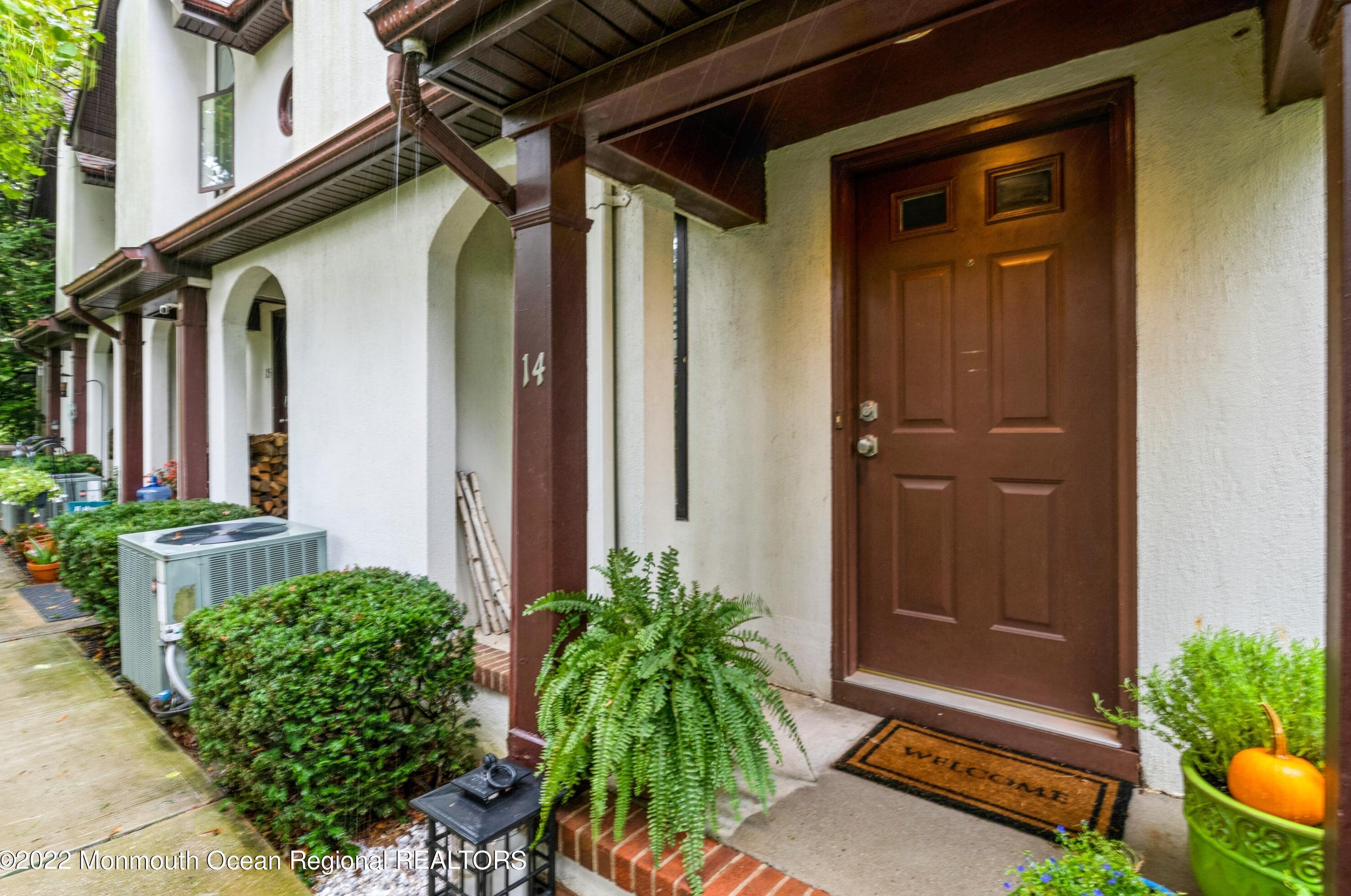 14 Tower Hill Dr, Tinton Falls, NJ 07701