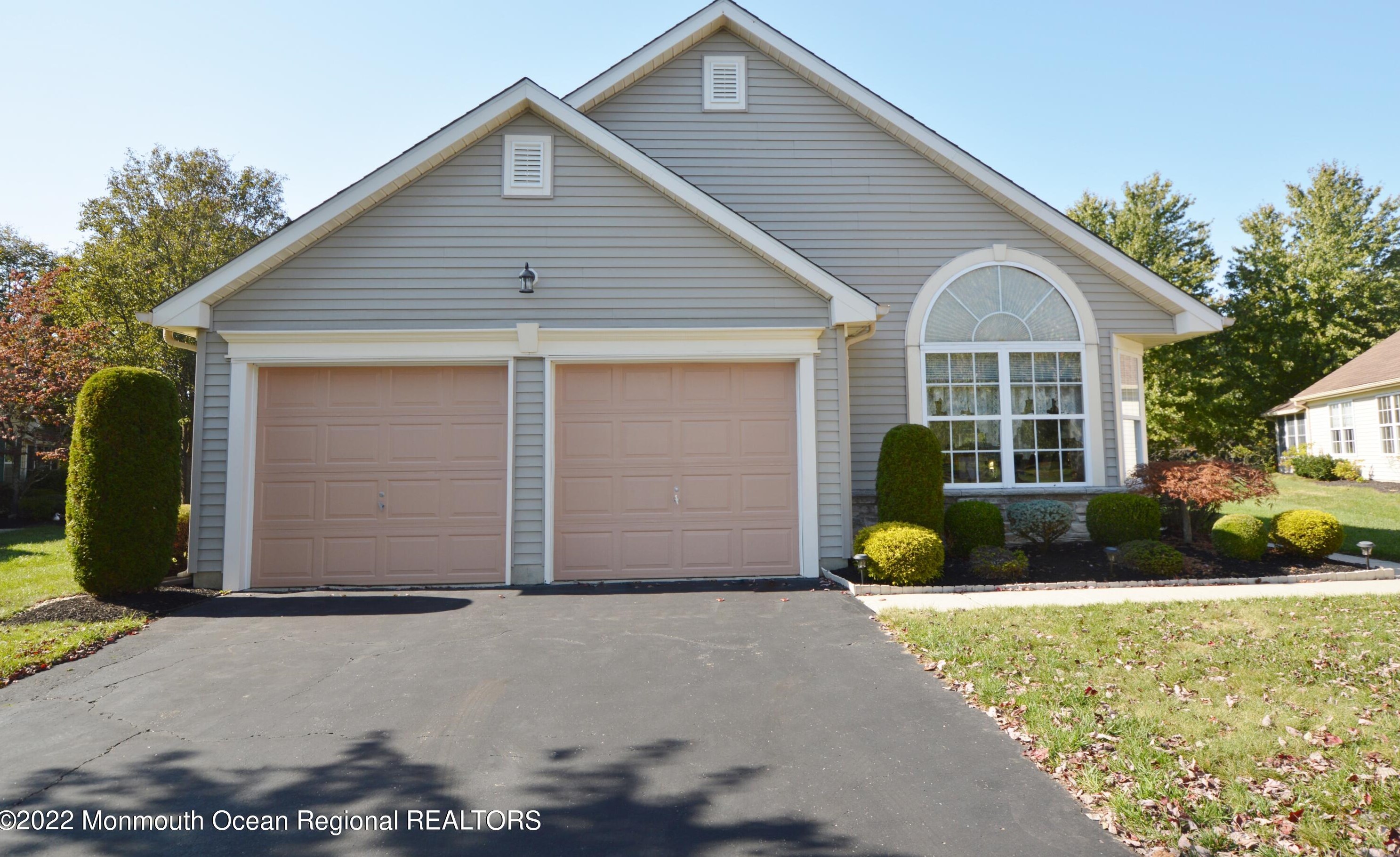 2426 Torrington Dr, Toms River, NJ 08755-2556