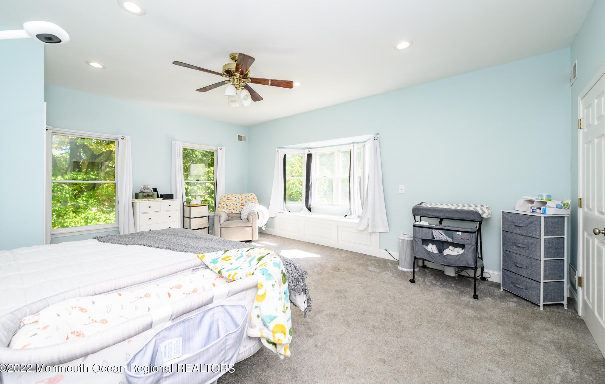 558 Hopping Rd, Belford NJ  07718-1188 exterior