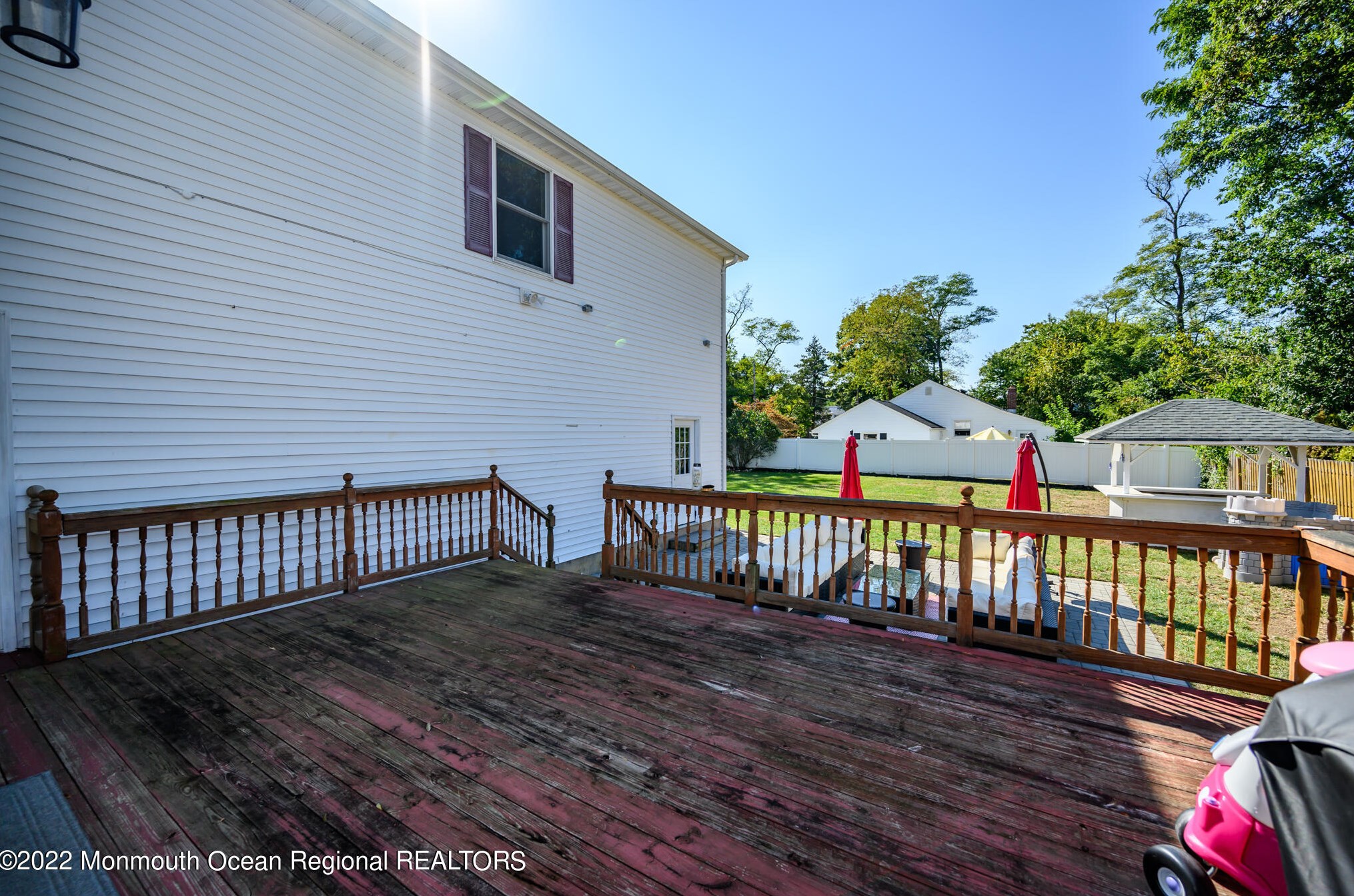 558 Hopping Rd, Belford NJ  07718-1188 exterior