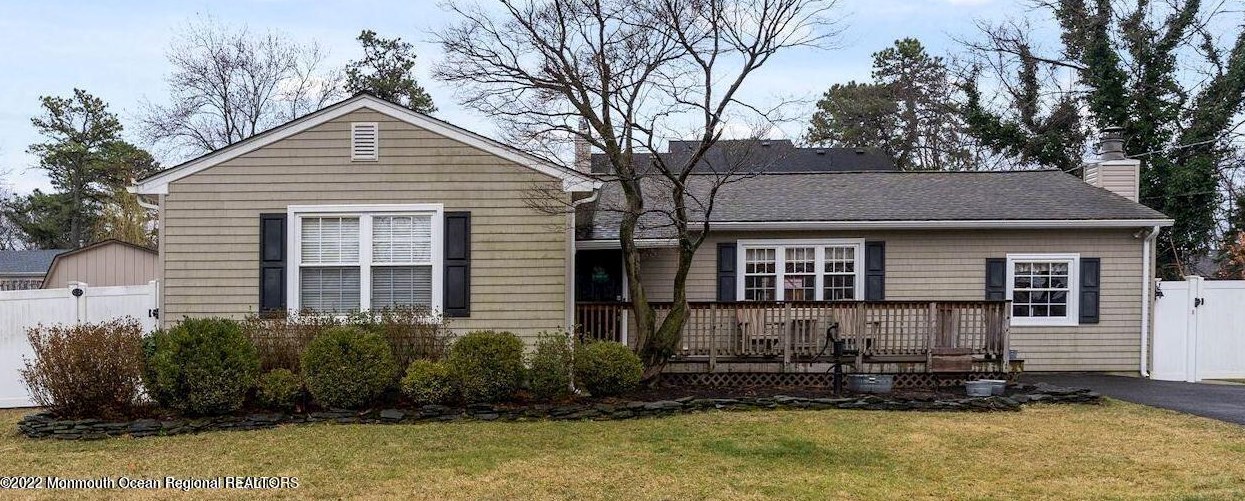 1008 12th Ave, Toms River NJ  08757-1838 exterior