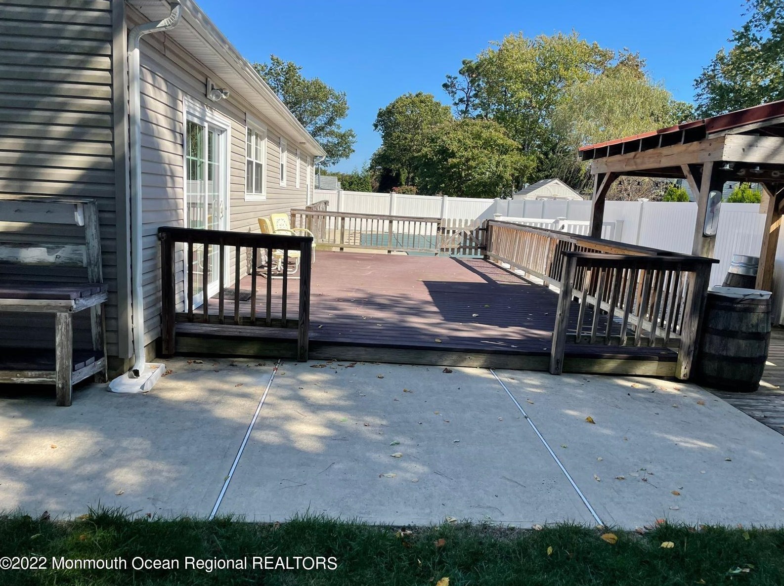 1008 12th Ave, Toms River NJ  08757-1838 exterior