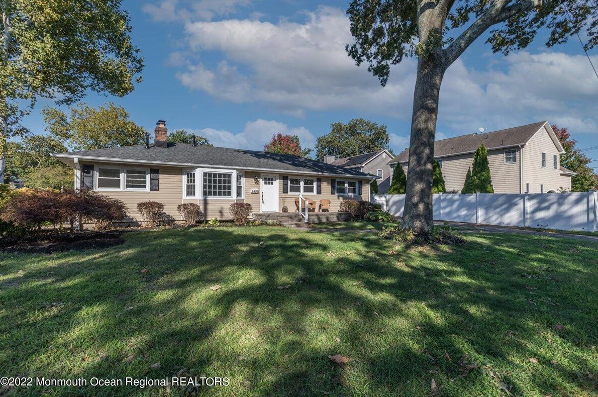 2405 Hemlock Ln, Point Pleasant Beach, NJ 08742
