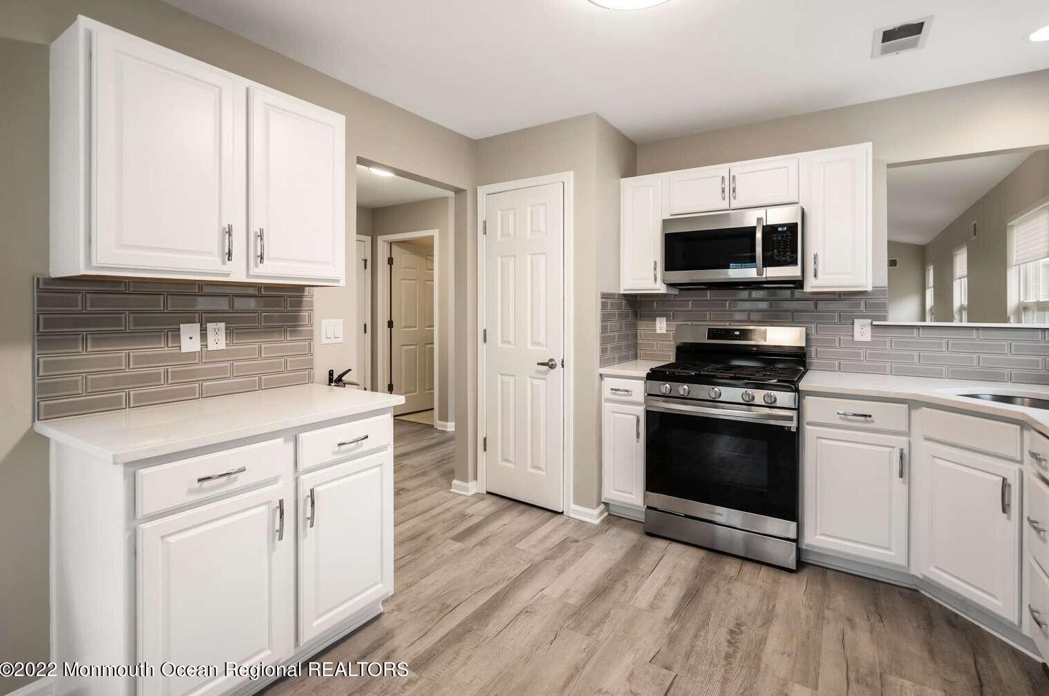 75 Sunrise Ct, Lakewood, NJ 08701