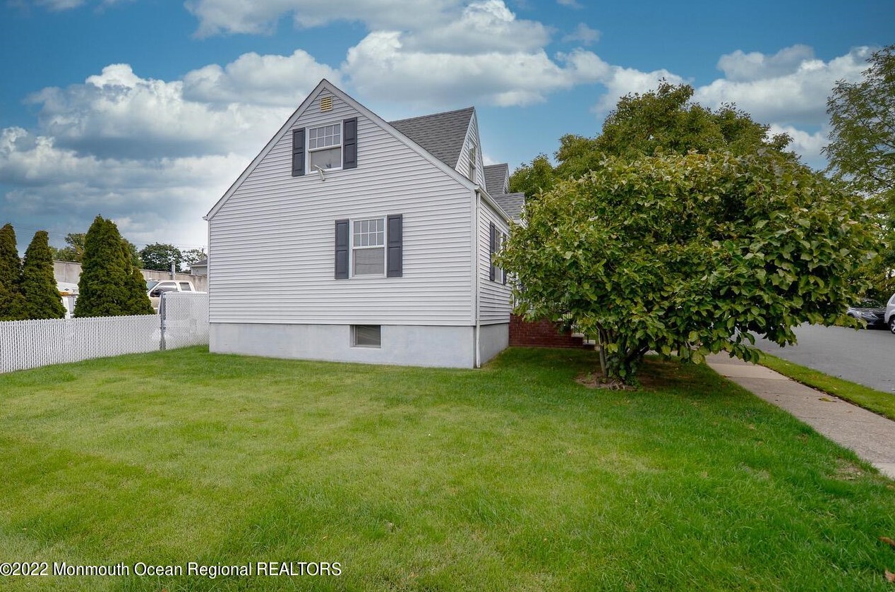 1 Paterson Ave, Elmwood Park, NJ 07407-1414