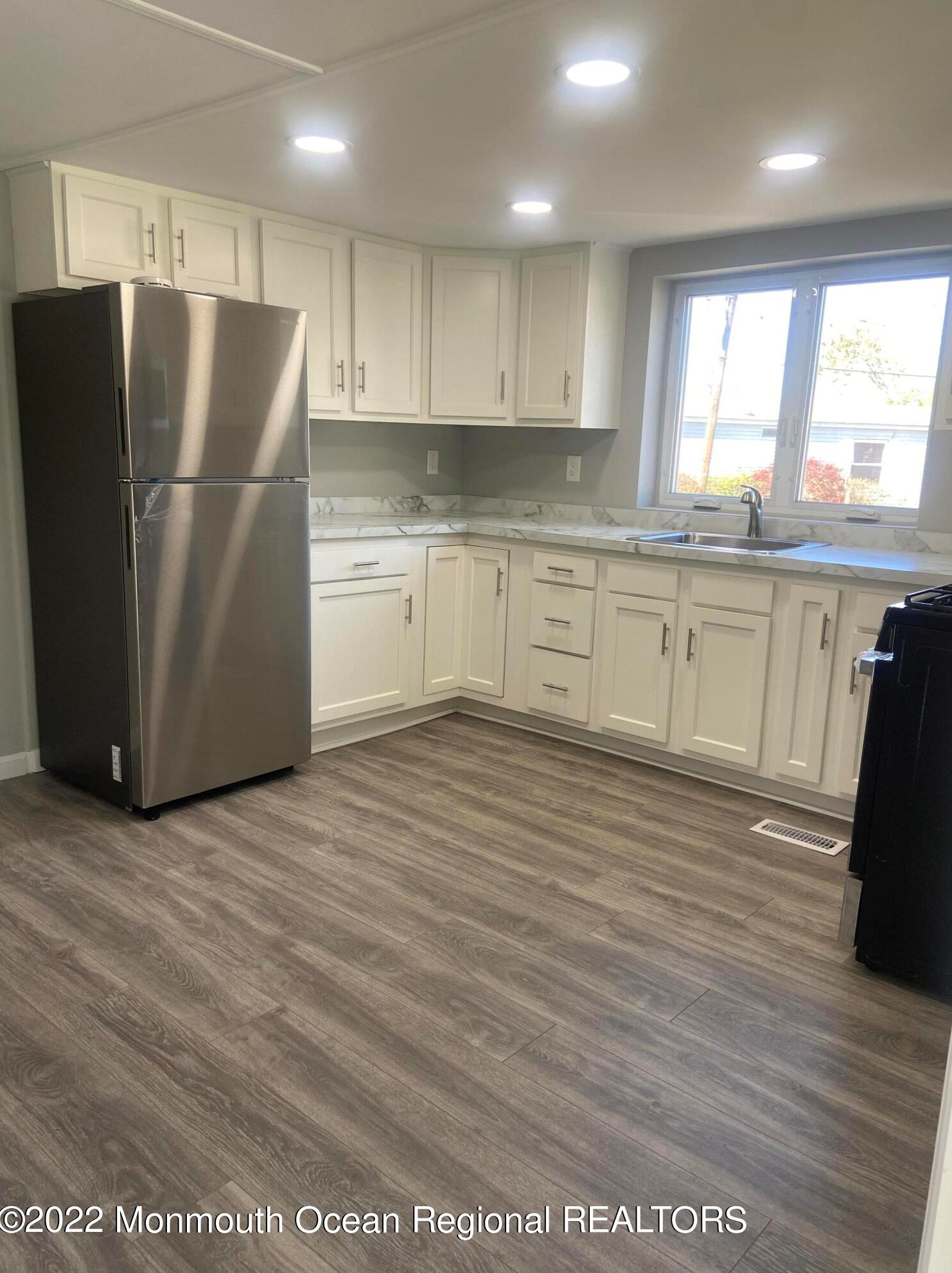 76 Bayshore Mobile Manor, Hazlet, NJ 07730