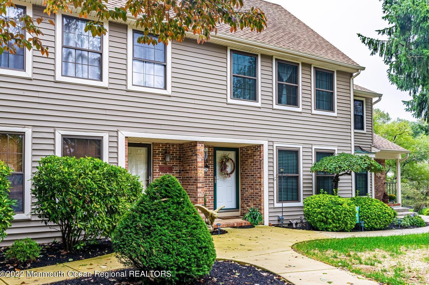 103 Bent Trl, Toms River, NJ 08753-8338