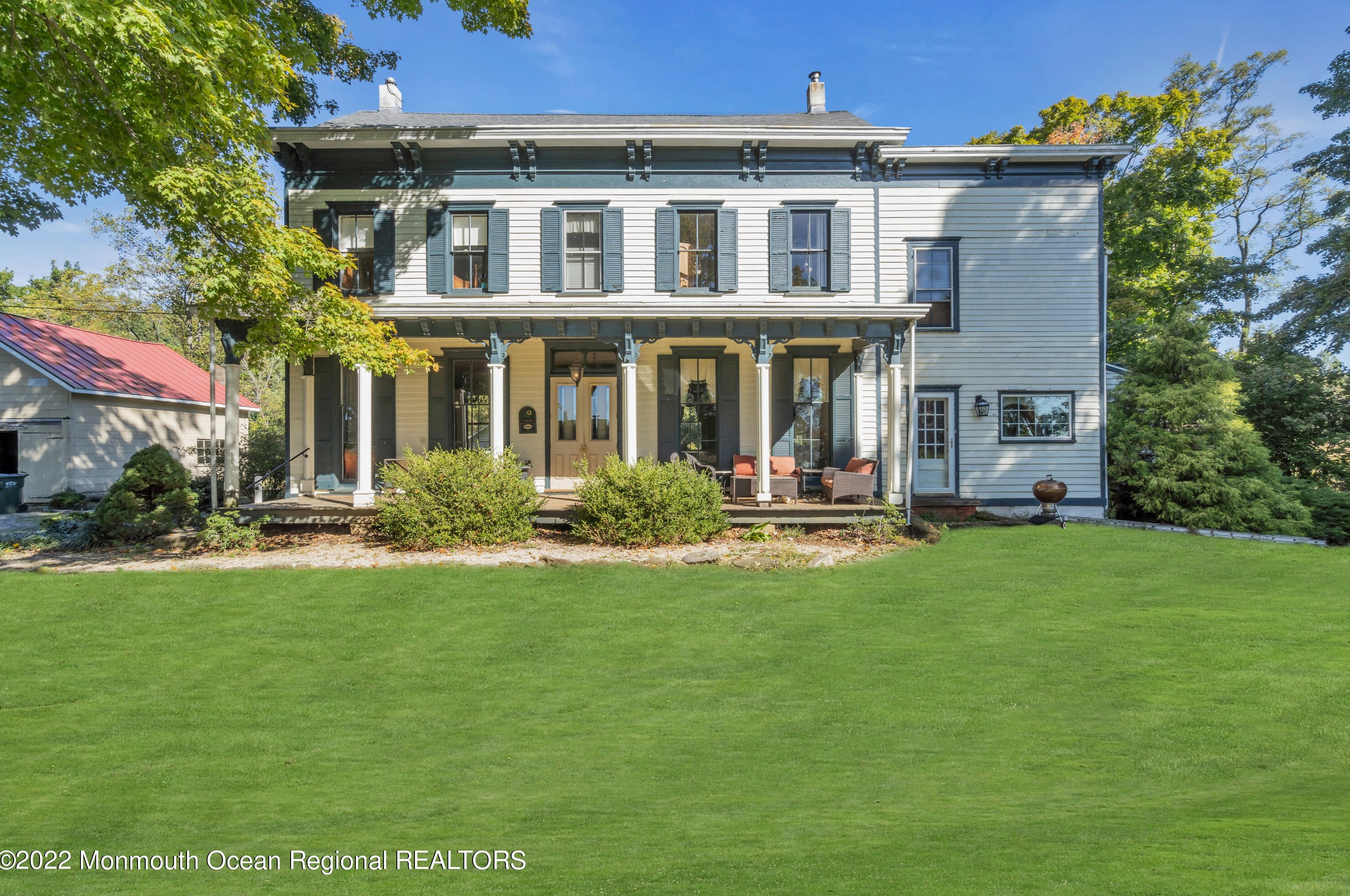 761 Province Line Rd, Upper Freehold, NJ 08501-1406