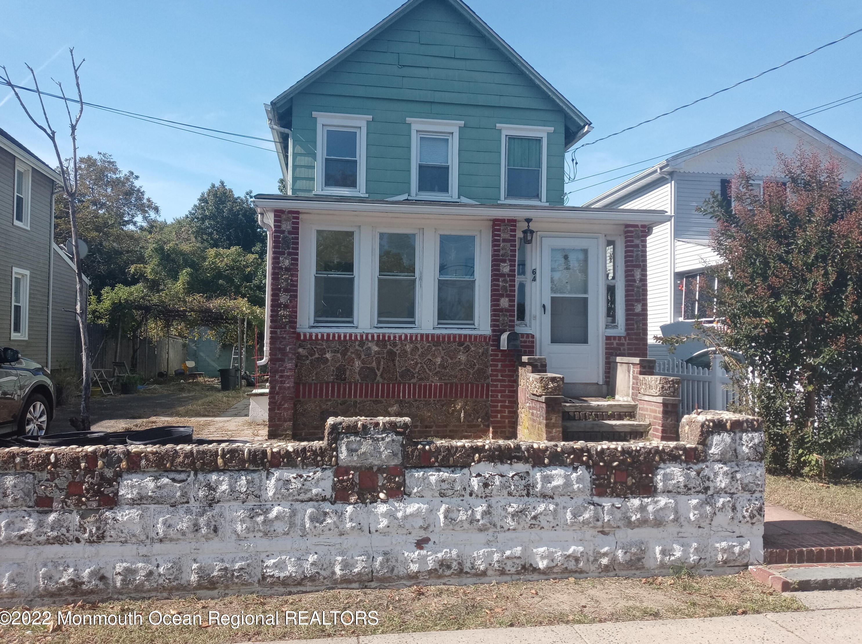 64 Leighton Ave, Tinton Falls, NJ 07701
