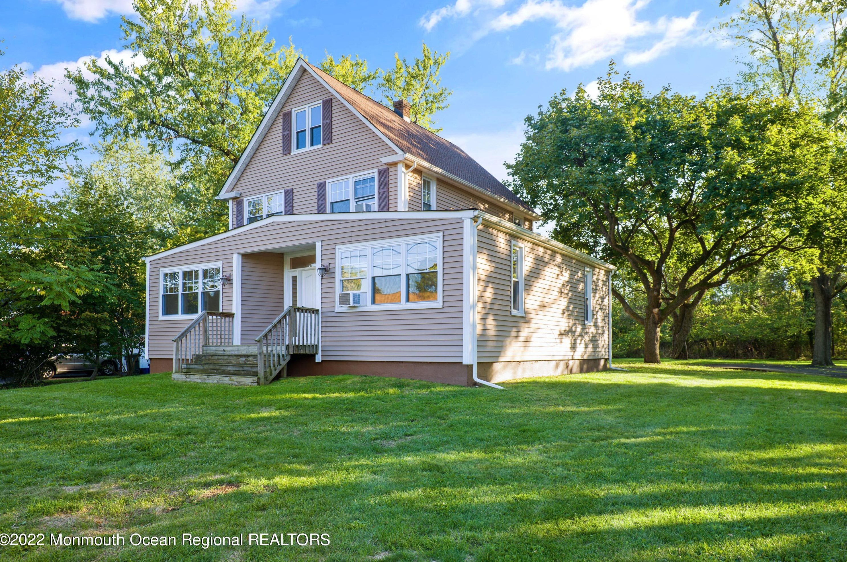 15 Orris Ave, Piscataway, NJ 08855