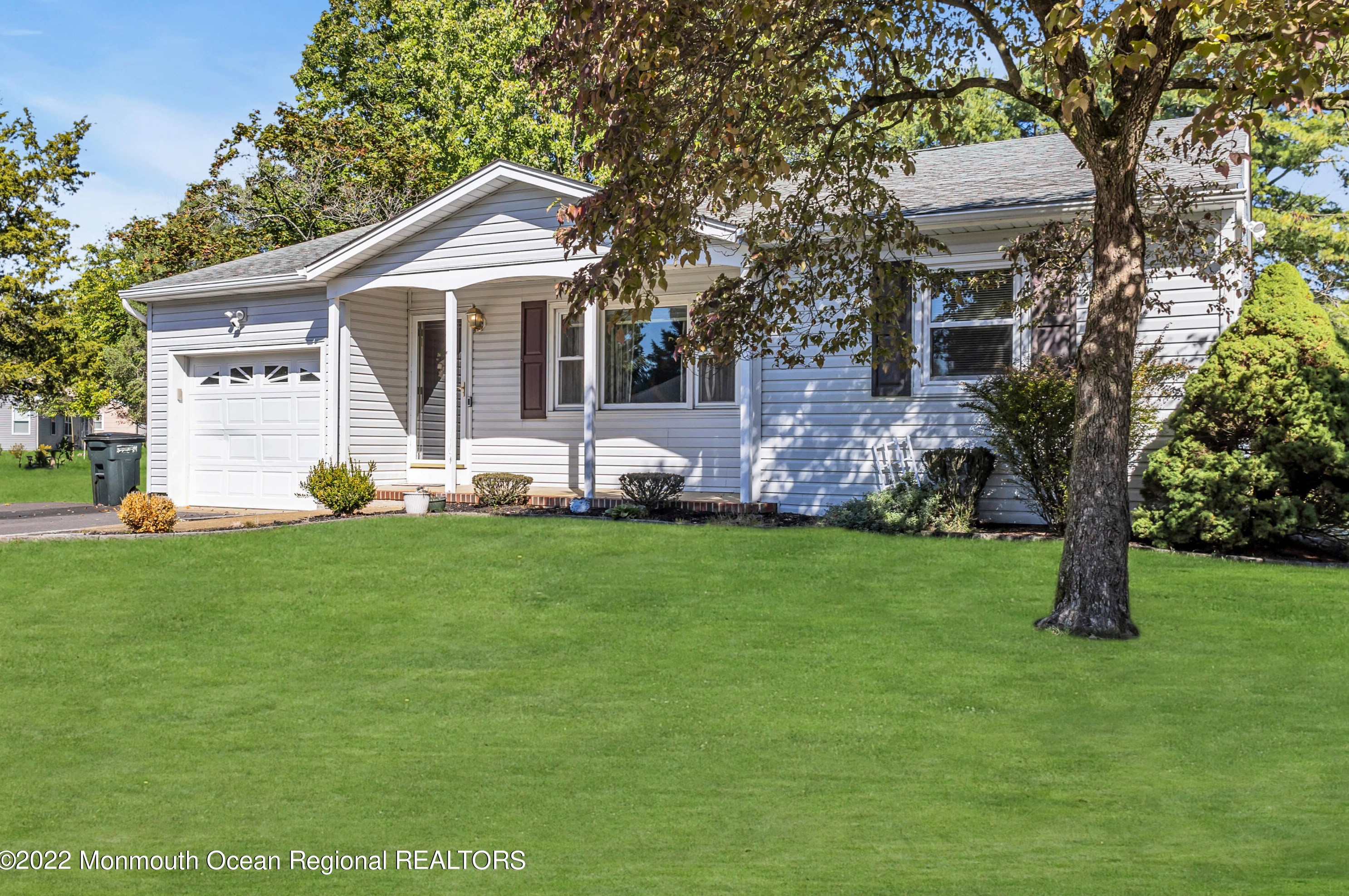 58 Brakenbury Dr, Toms River, NJ 08757-4304