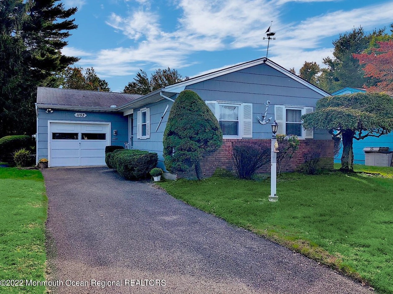 1153 Edgebrook Dr, Toms River, NJ 08757-4412