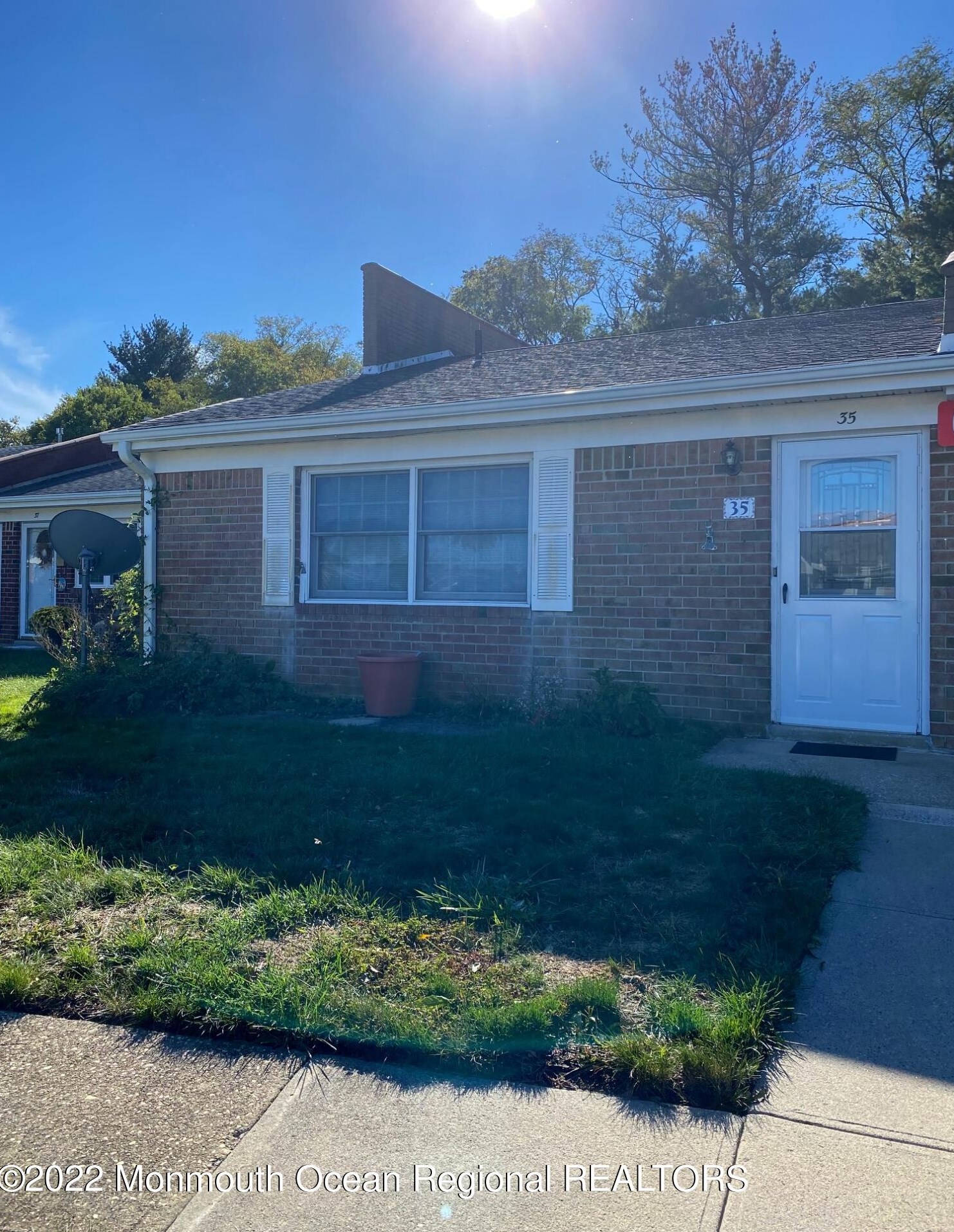 35 River Edge Dr, Bricktown, NJ 08724
