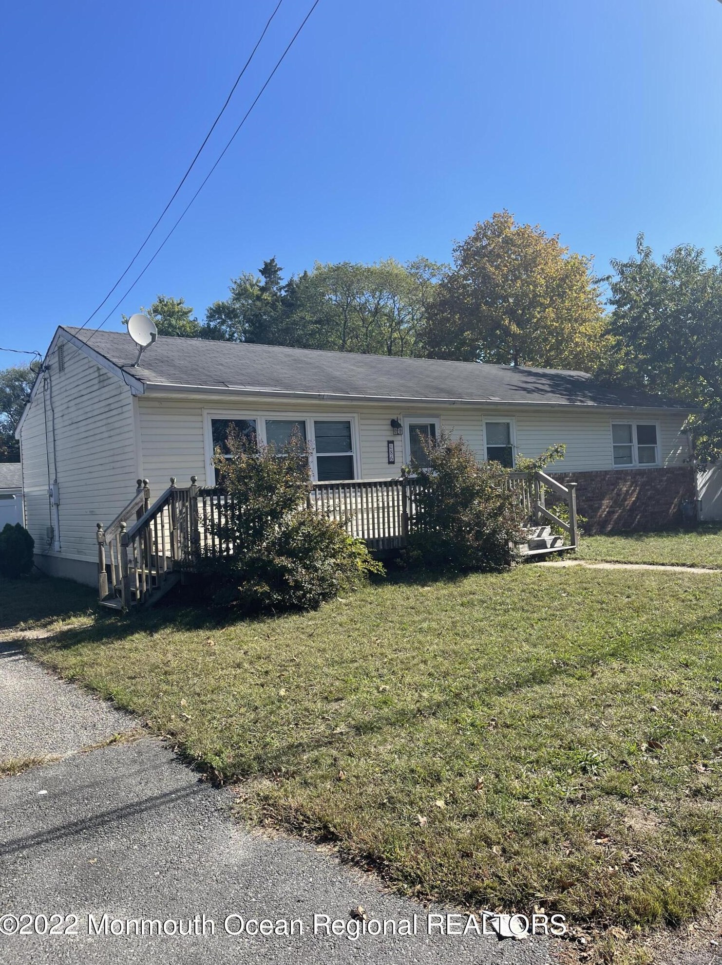 86 Locker St, Beachwood, NJ 08722-2837