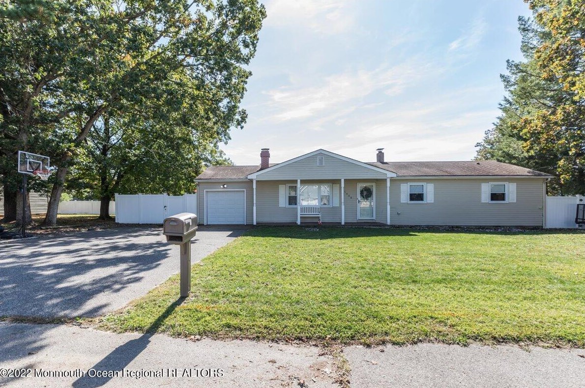 1408 3rd Ave, Toms River, NJ 08757-3409