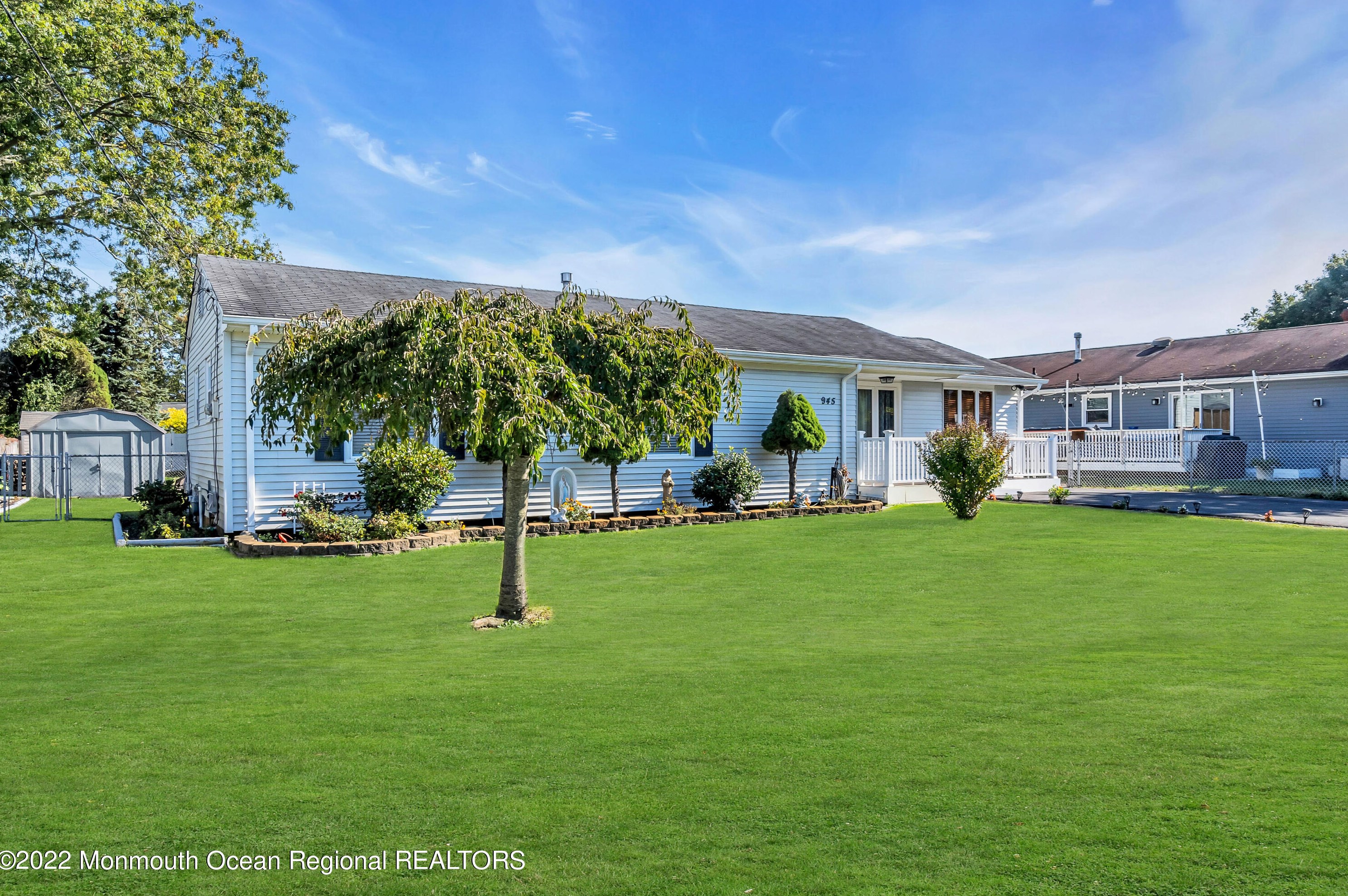 945 Spray Ave, Beachwood, NJ 08722-4521
