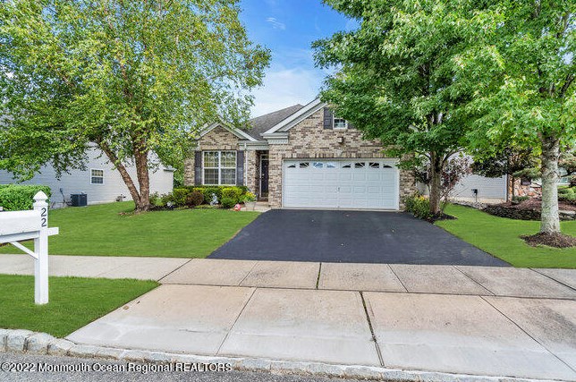 22 Silver Charm Rd, Millstone Township, NJ 07726-9573
