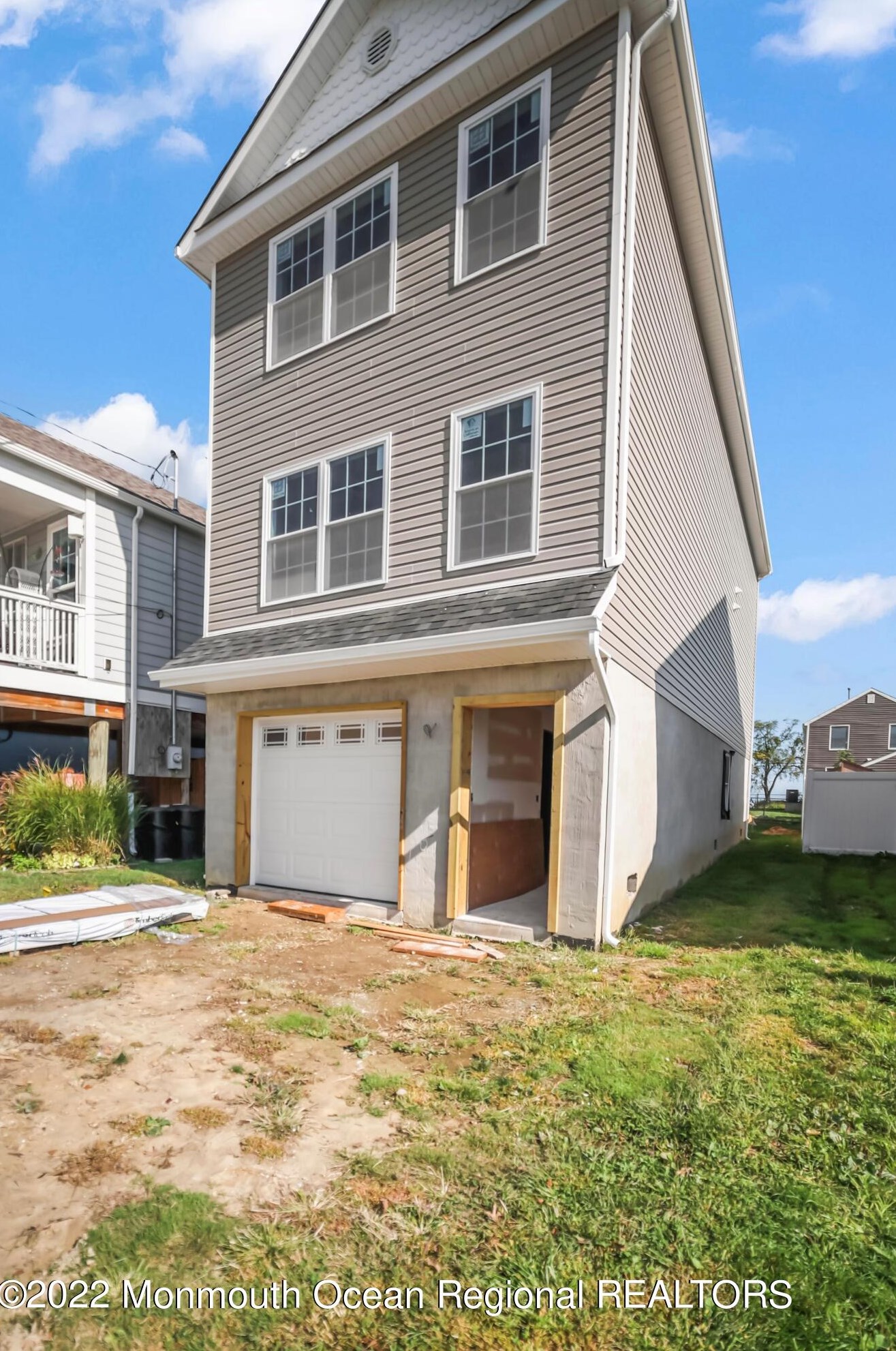 915 2nd St, Keyport, NJ 07735