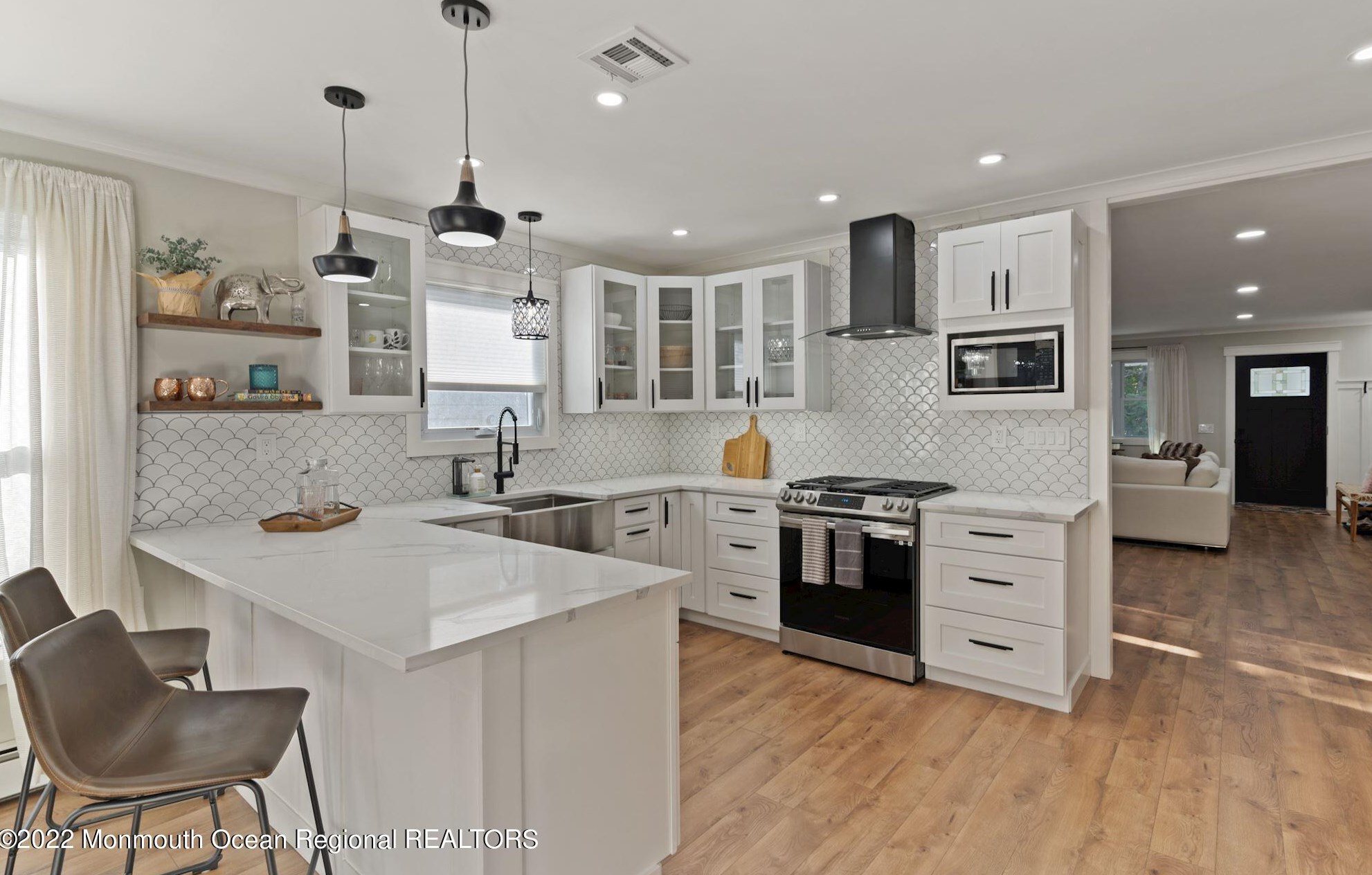 233 Torrey Pines Dr, Toms River, NJ 08757