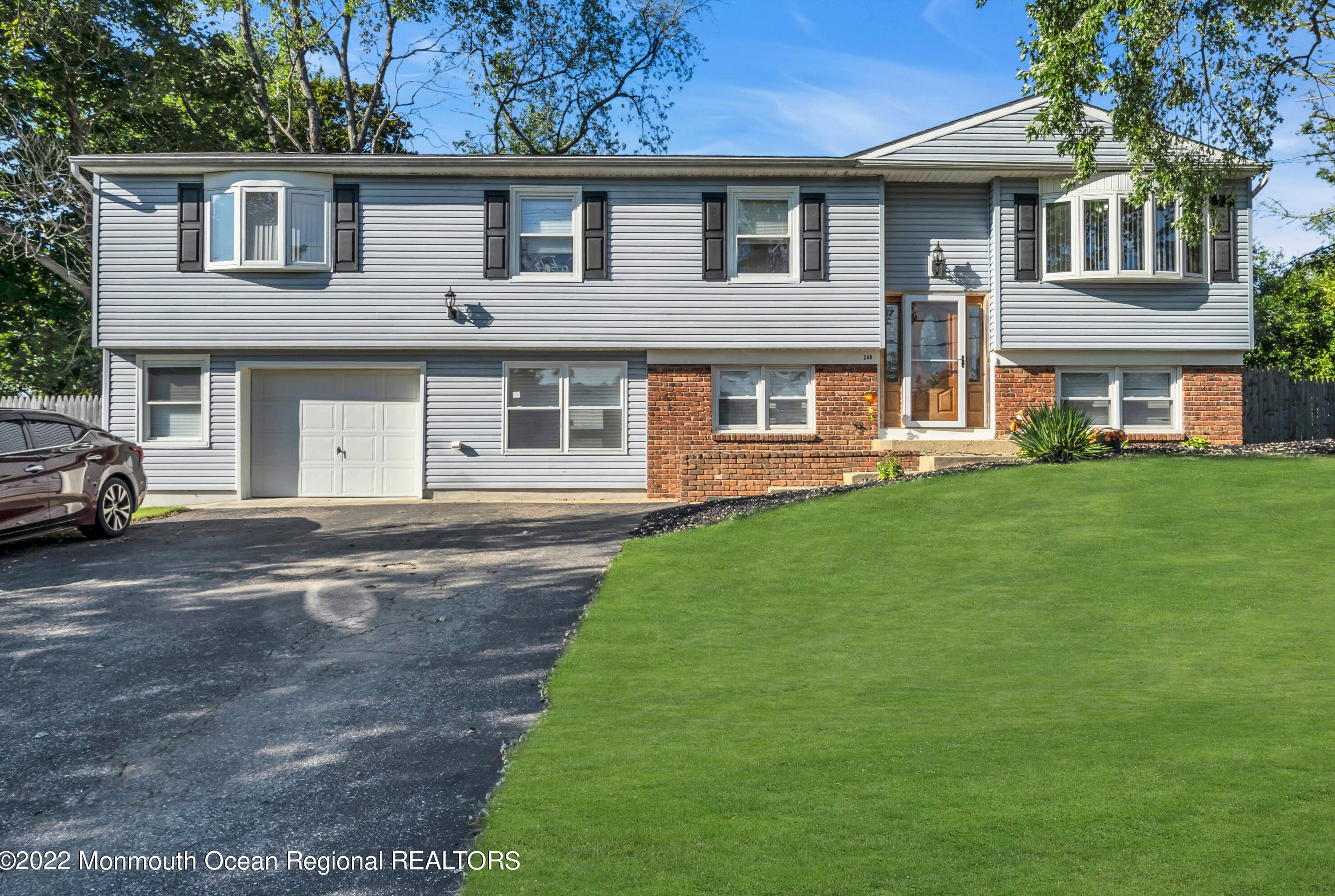 348 Colonial Dr, Toms River, NJ 08753-4261