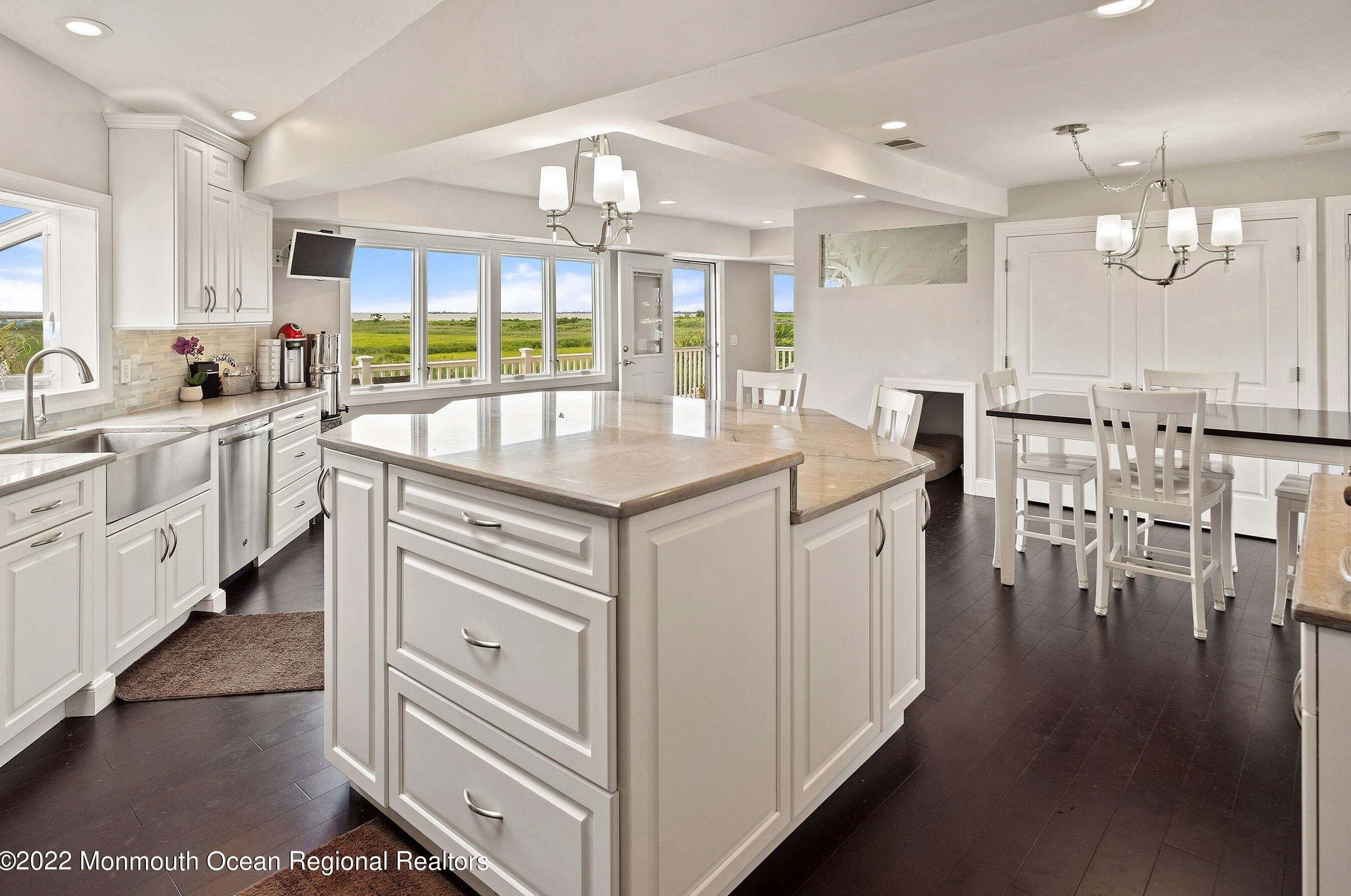 402 Cedar Ave, Leonardo, NJ 07737