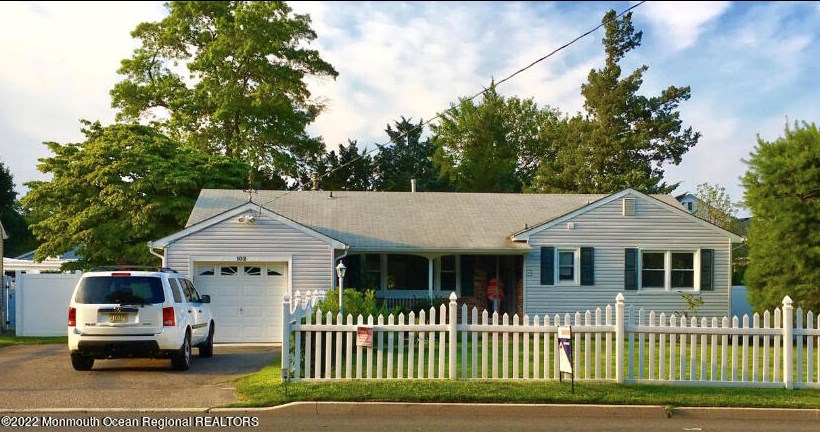 102 Princeton Ave, Bricktown, NJ 08724