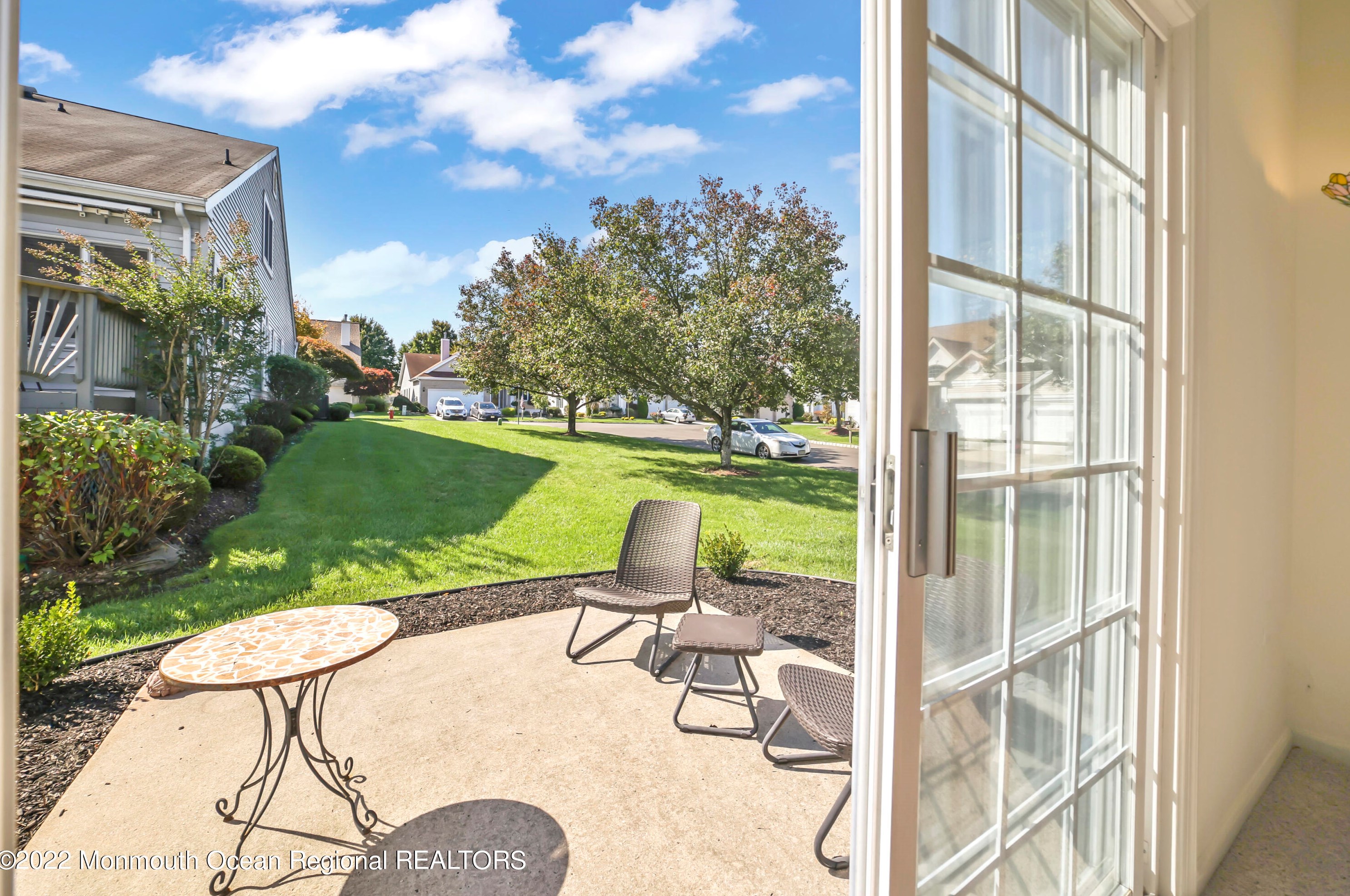 1 Severn Way, Monroe Twp NJ  08831-2672 exterior