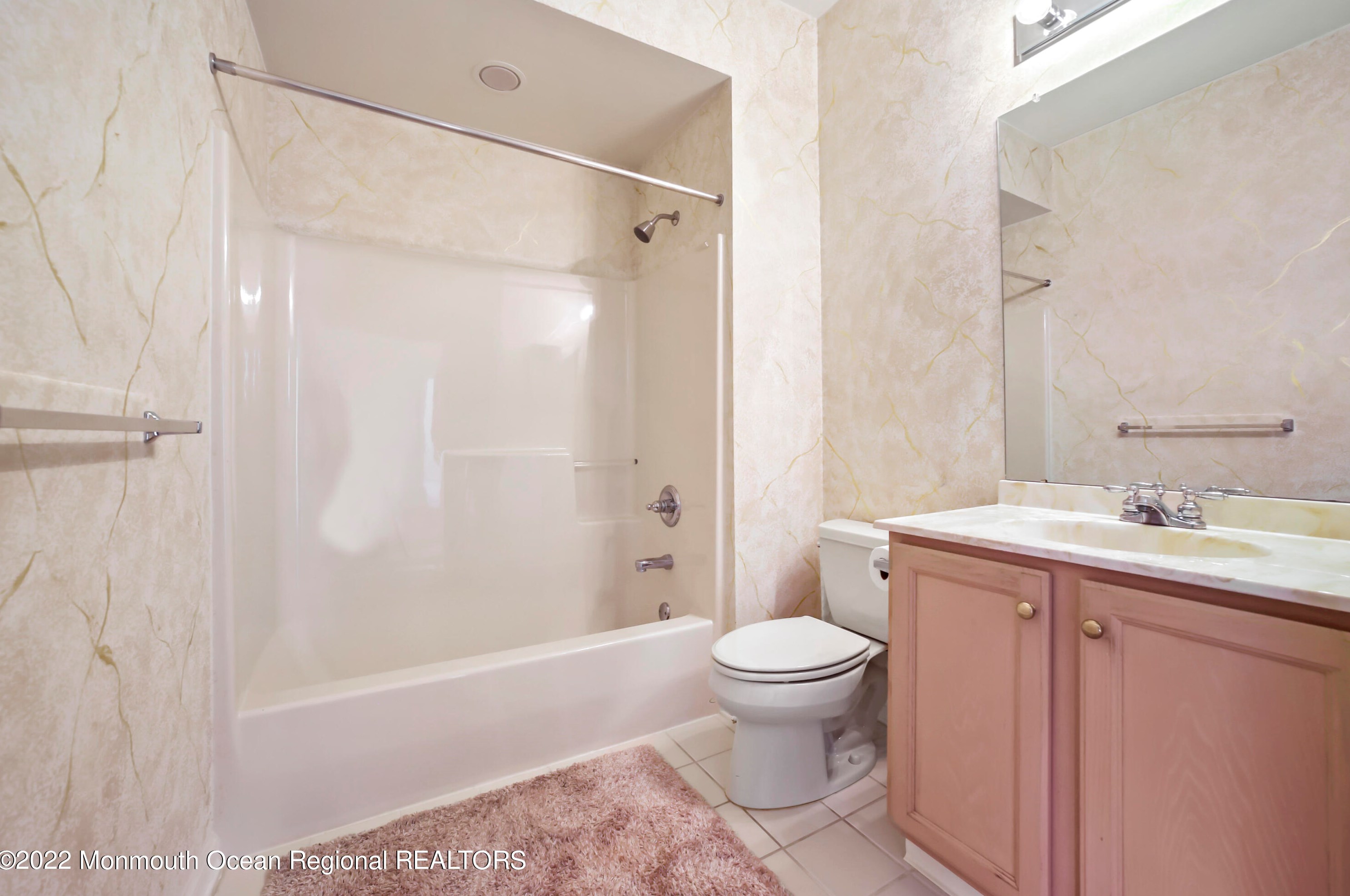 1 Severn Way, Monroe Twp NJ  08831-2672 exterior