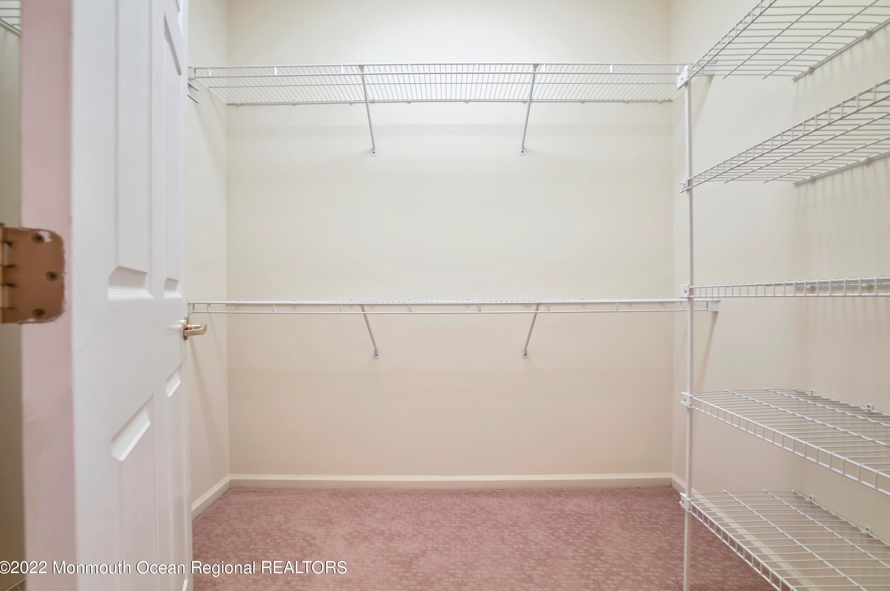 1 Severn Way, Monroe Twp NJ  08831-2672 exterior