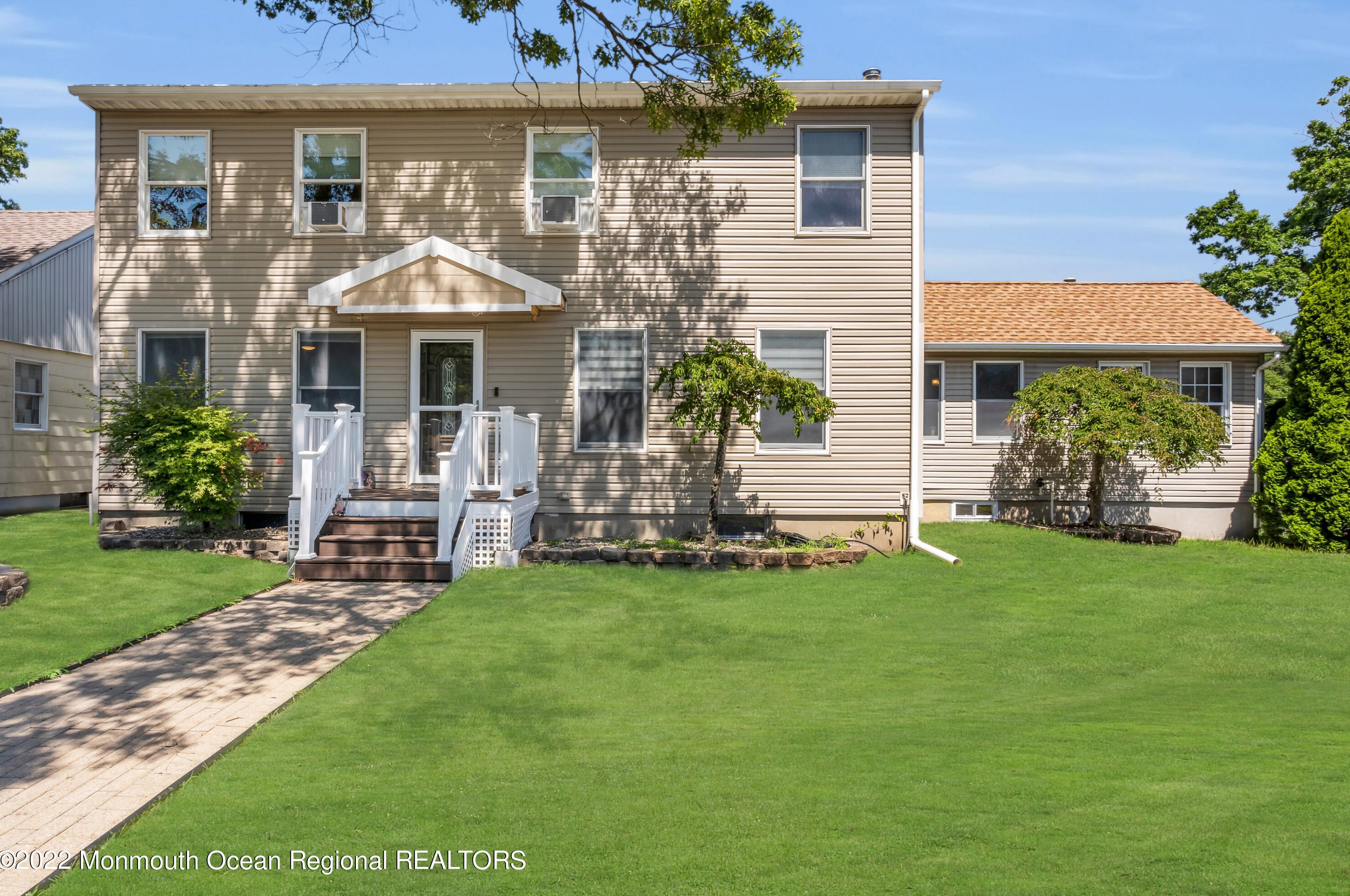 2012 Windsor Ave, Toms River, NJ 08753-7838