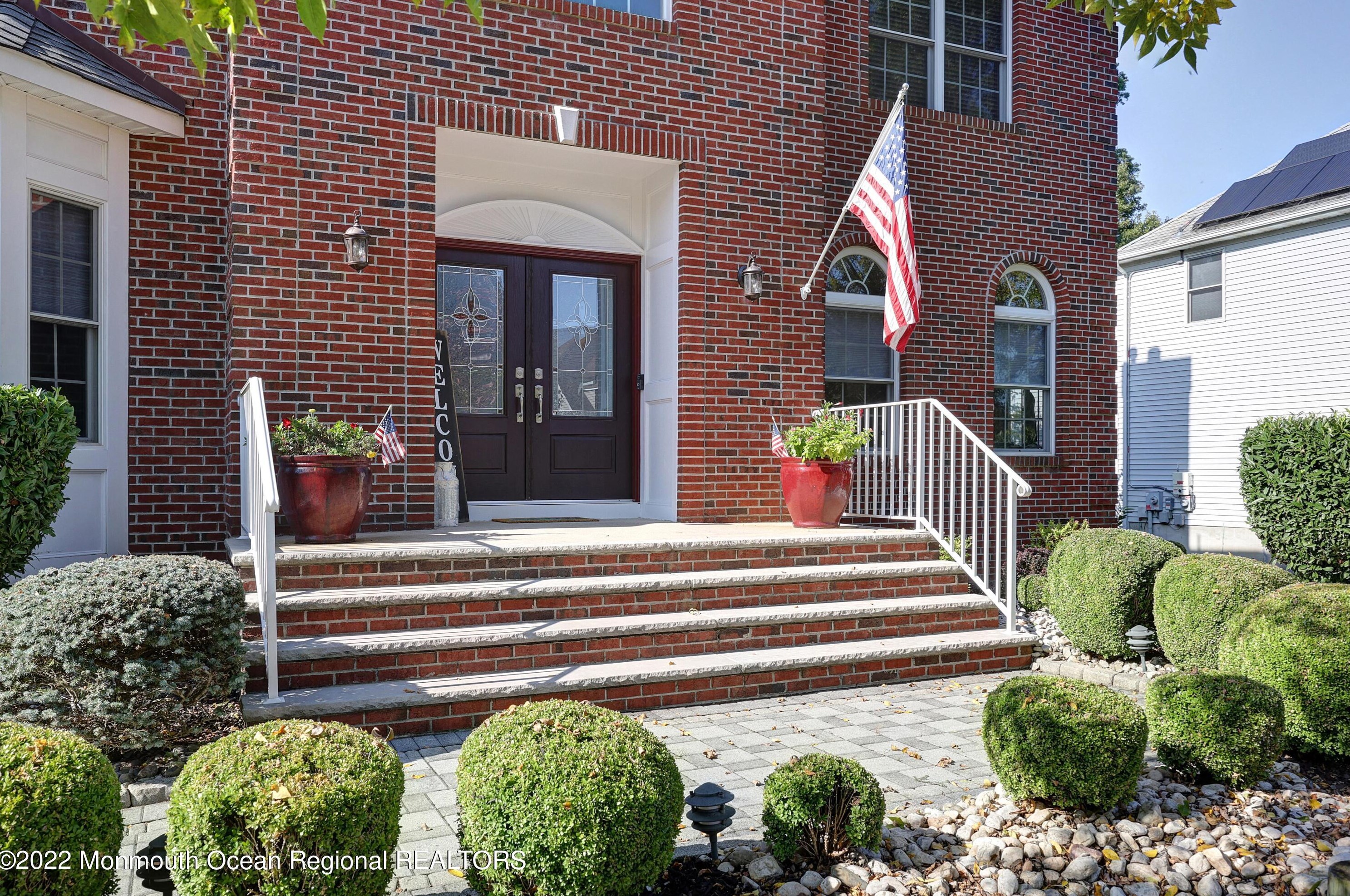 54 Bloomfield Rd, Millstone Township, NJ 07726-7911