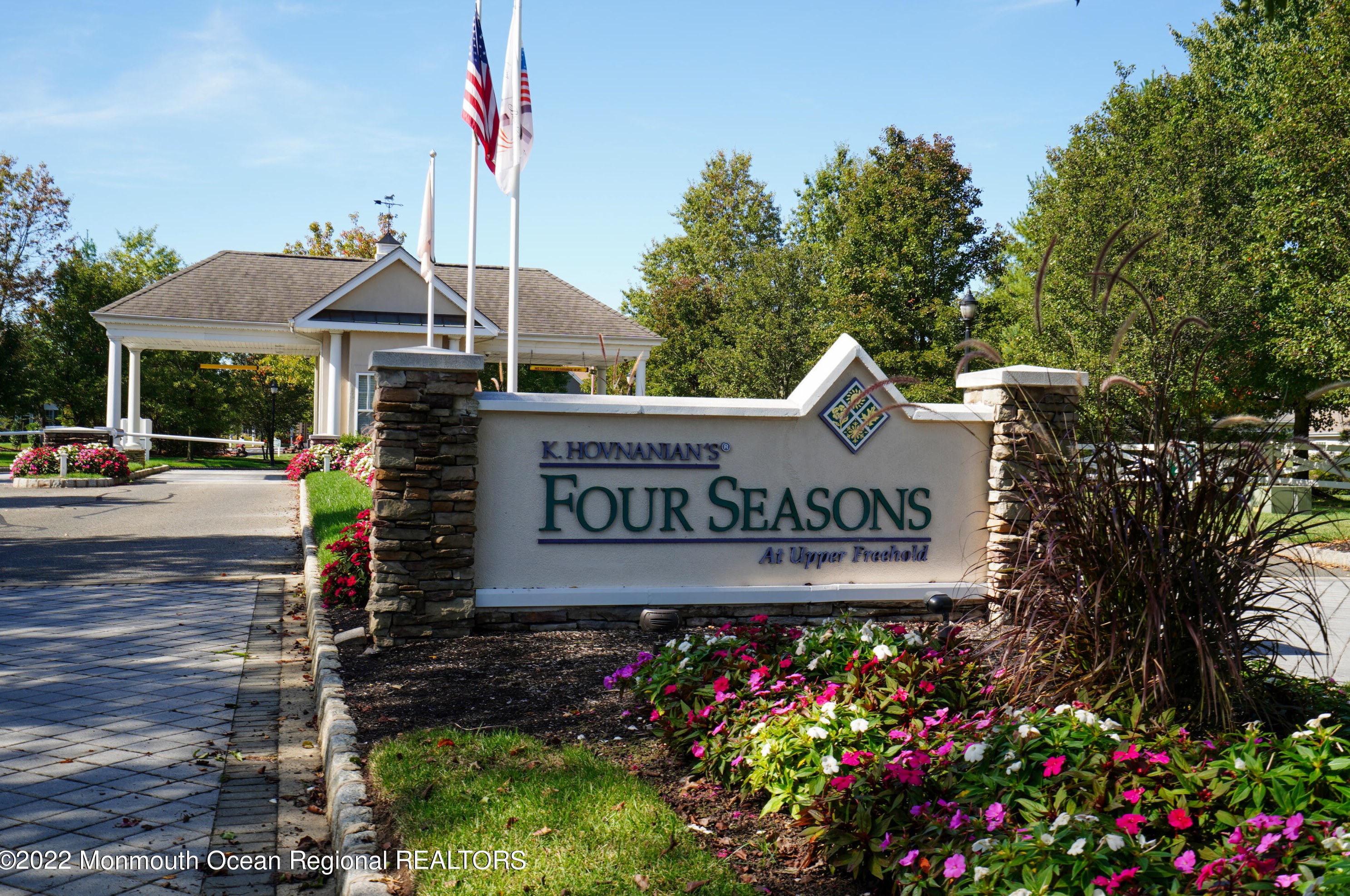 10 Red Coat Pl, Upper Freehold, NJ 08501-1875