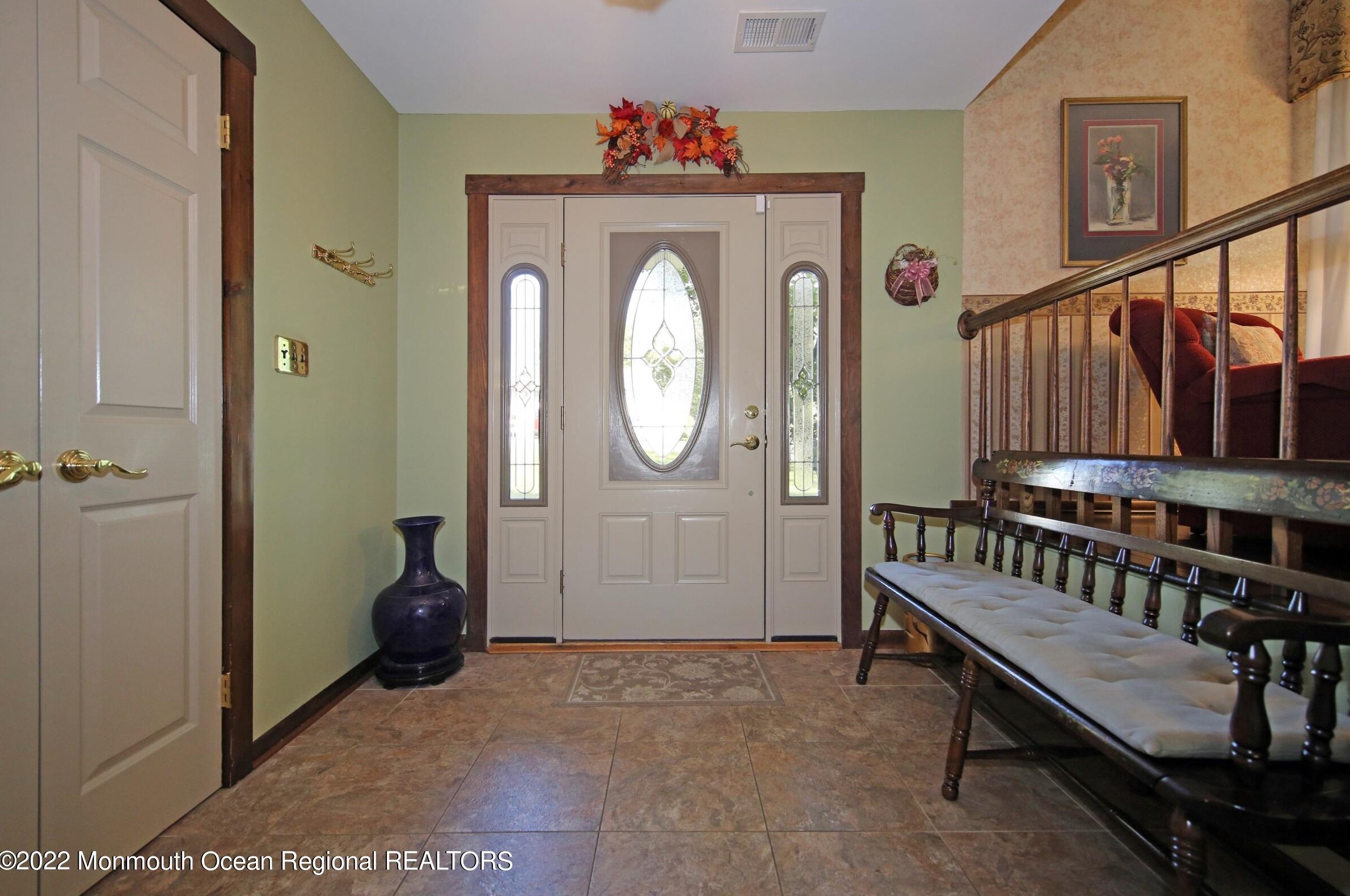 15 Koosman Dr, Leonardo, NJ 07737